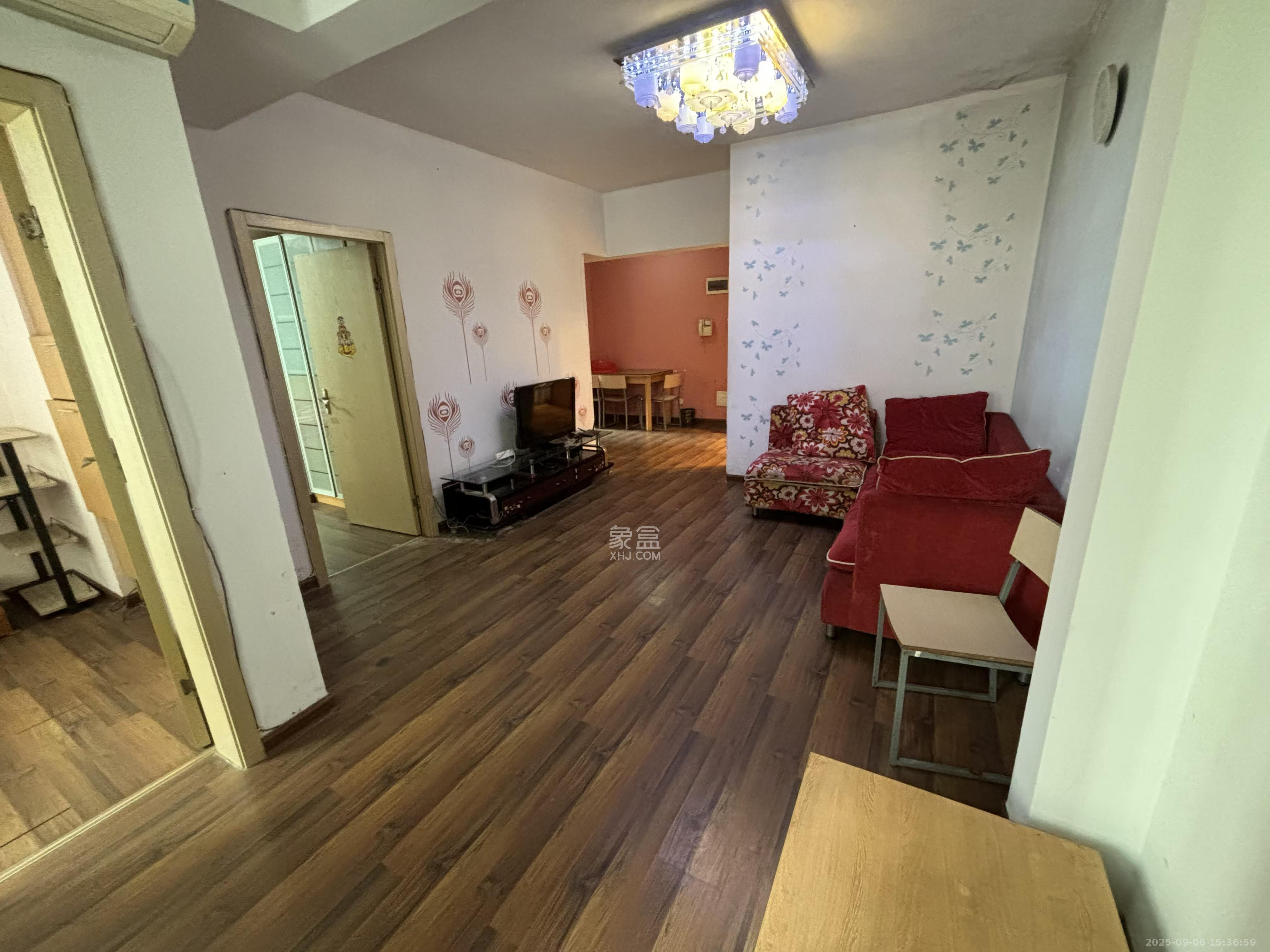 未来蜂巢 3室2厅1卫 1600.0元/月 未来蜂巢 3室2厅1卫 1600.0元/月室内图