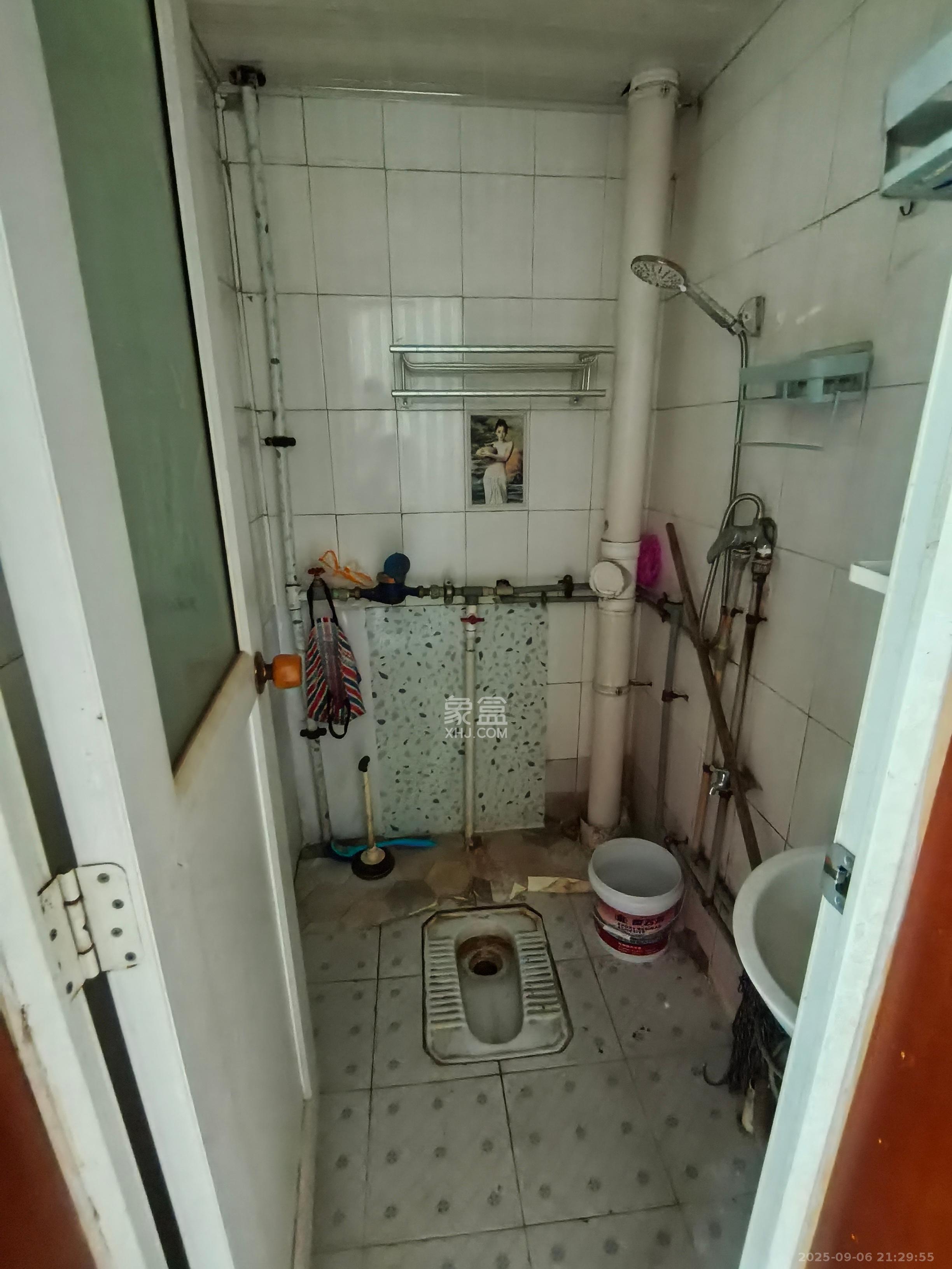 松雅安置小区 1室0厅0卫 900.0元/月 松雅安置小区 1室0厅0卫 900.0元/月室内图