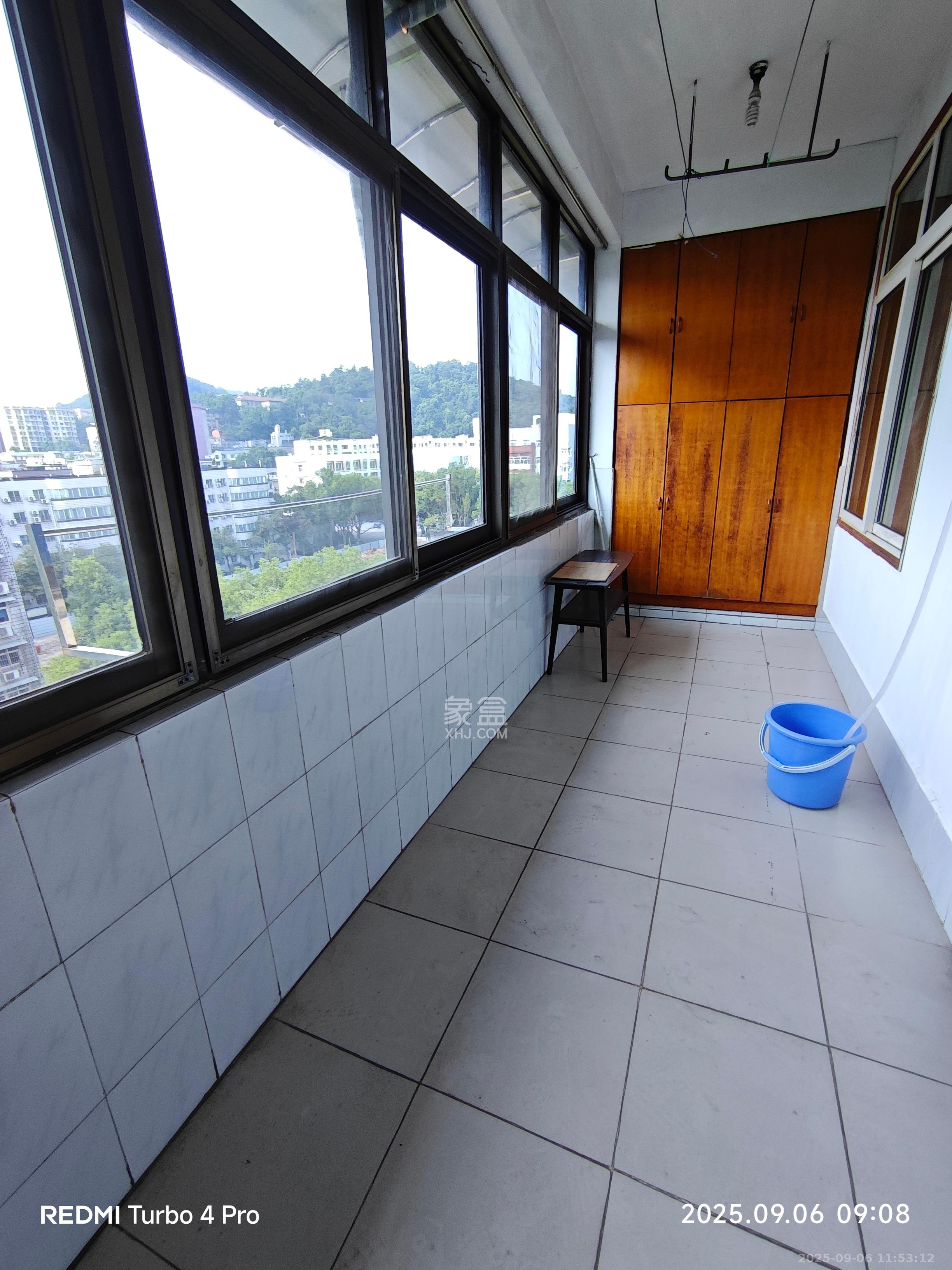 望月湖小区九片  2室2厅1卫    2400.0元/月室内图