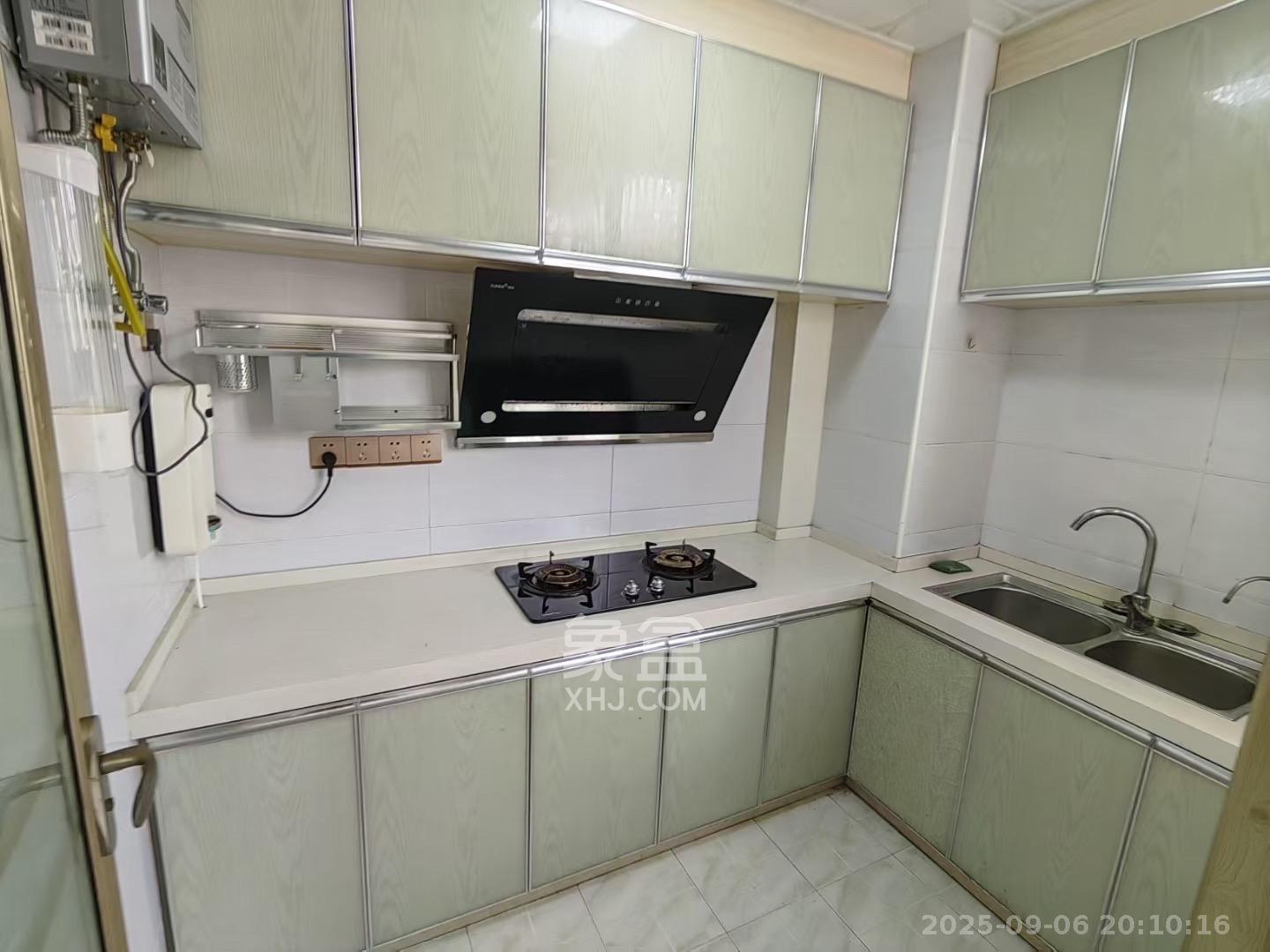 嘉顺苑 3室2厅1卫 2500.0元/月 嘉顺苑 3室2厅1卫 2500.0元/月室内图