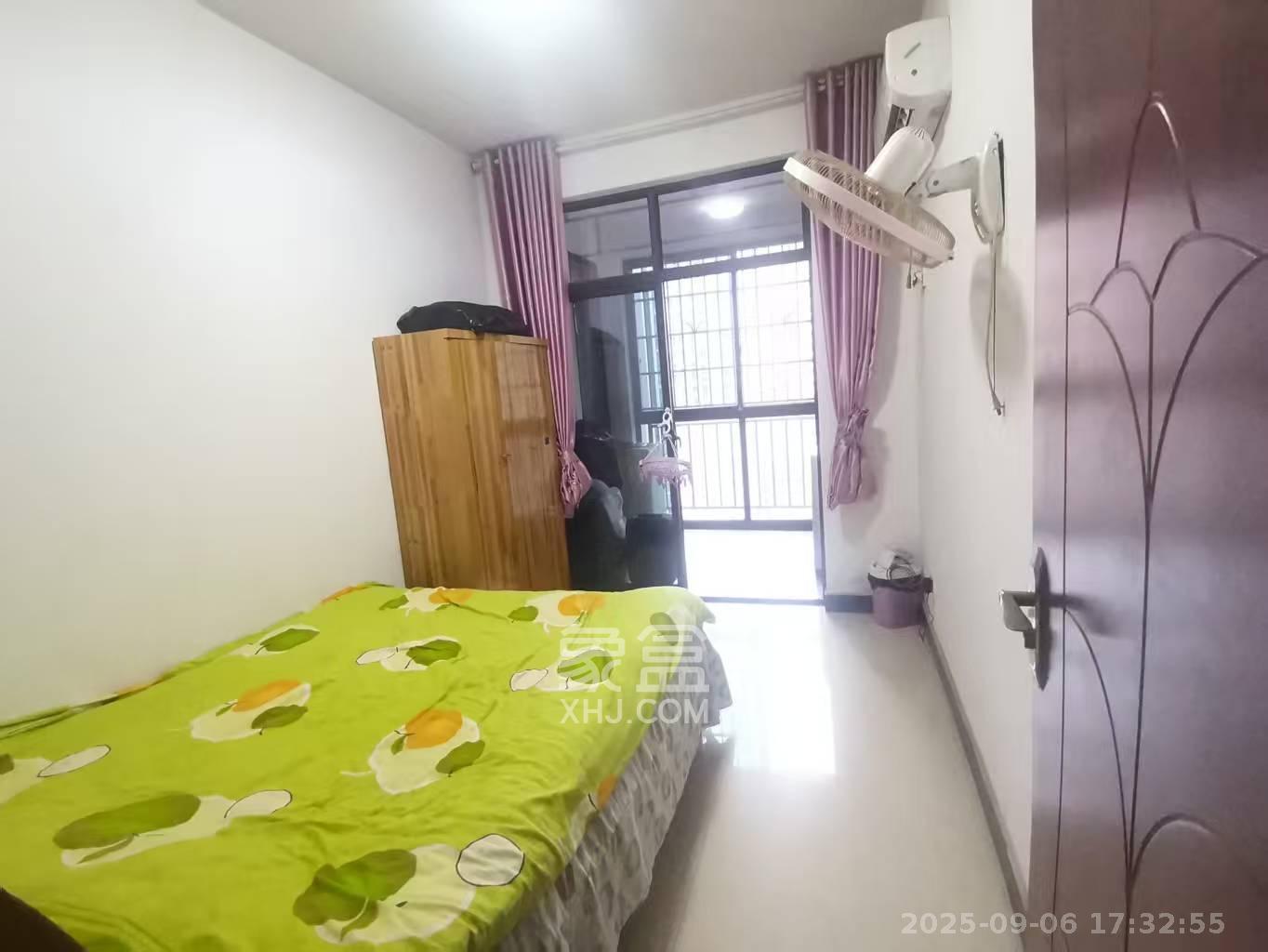 三景华御  4室2厅1卫    2000.0元/月室内图