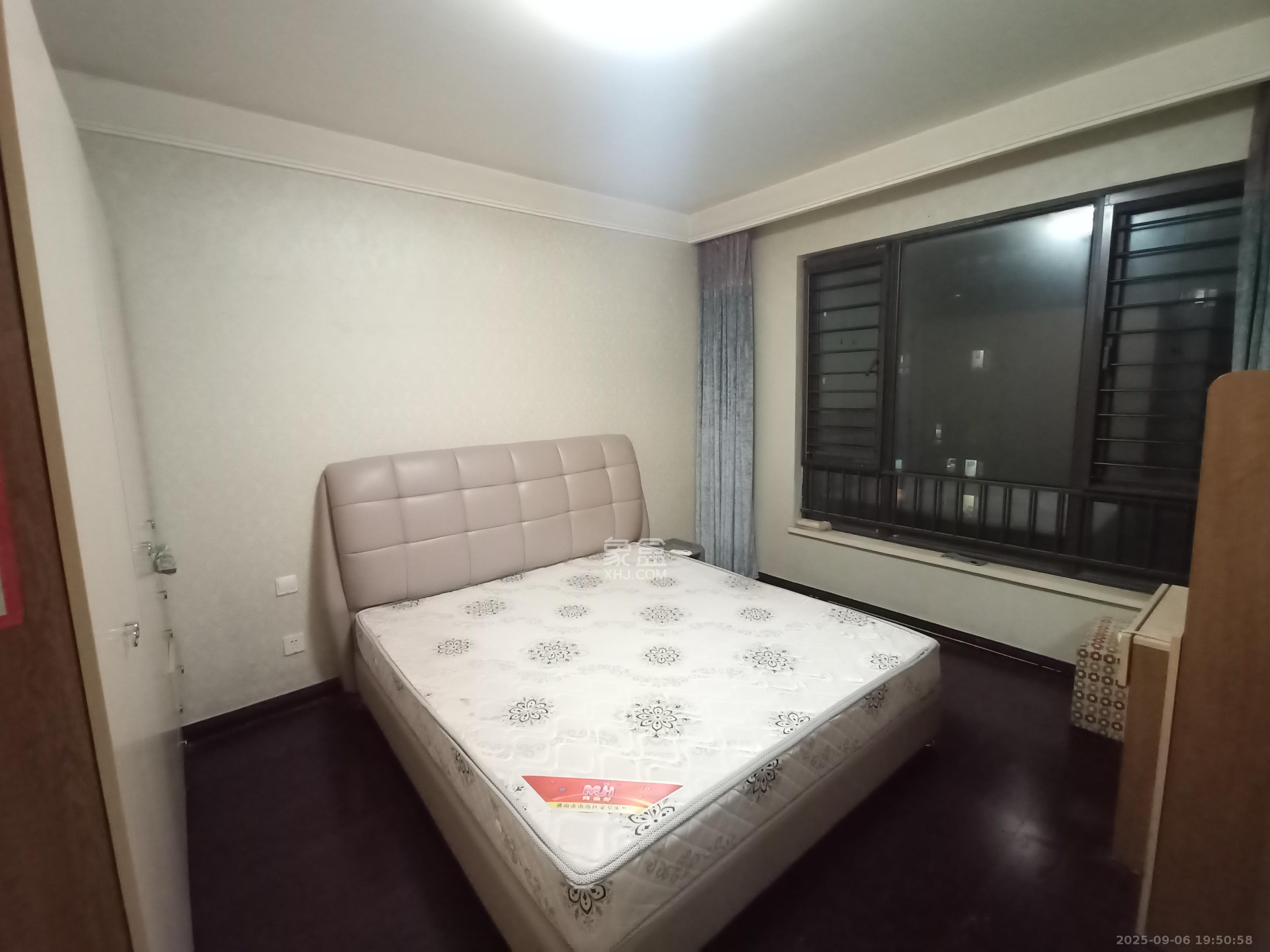 中海国际二期  3室2厅1卫    1800.0元/月室内图