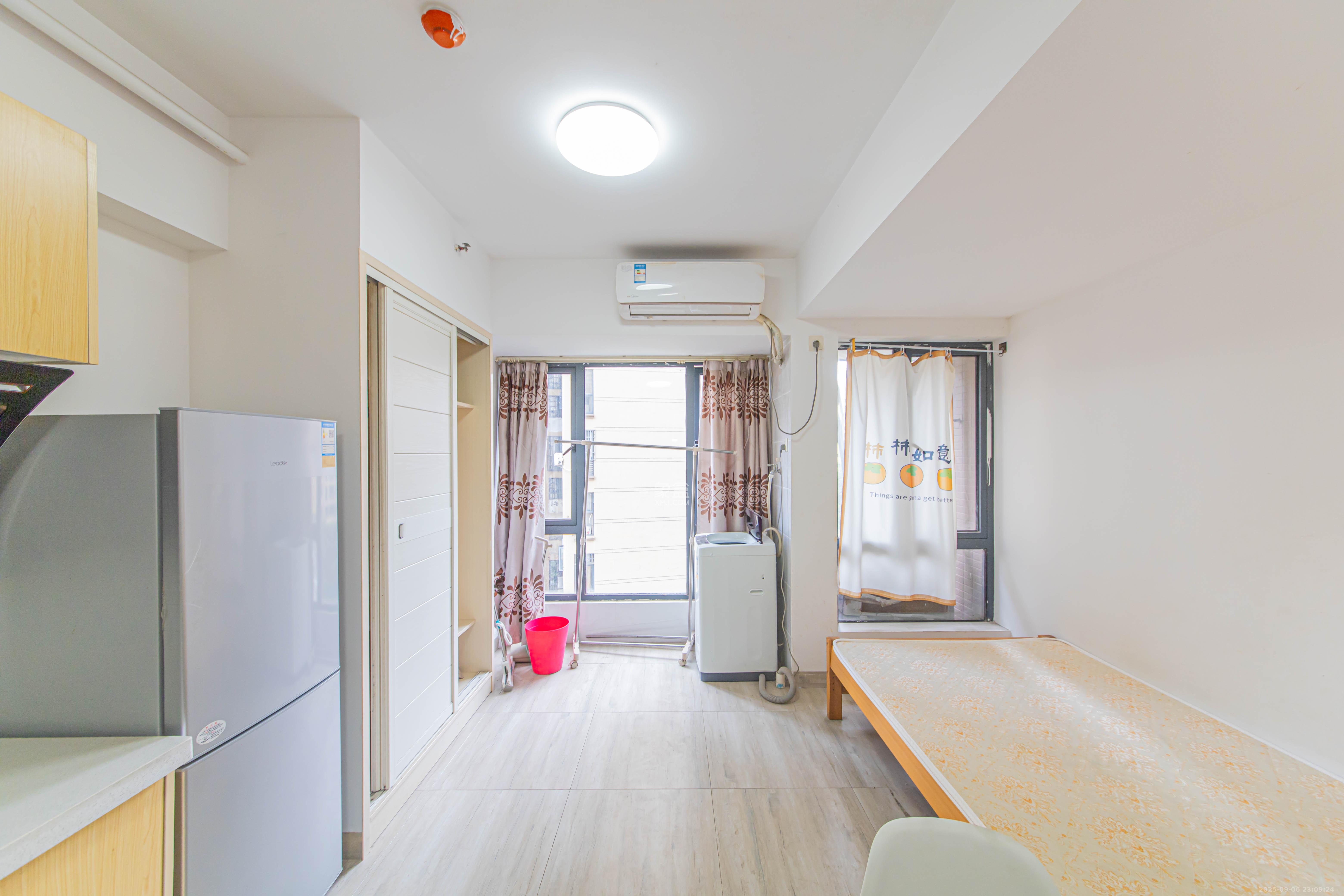 中建芙蓉嘉苑 1室1厅1卫 16.0万 中建芙蓉嘉苑 1室1厅1卫 16.0万客厅