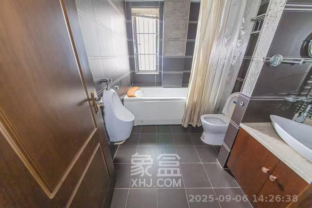 博林金谷 4室2厅3卫 3800.0元/月 博林金谷 4室2厅3卫 3800.0元/月室内图