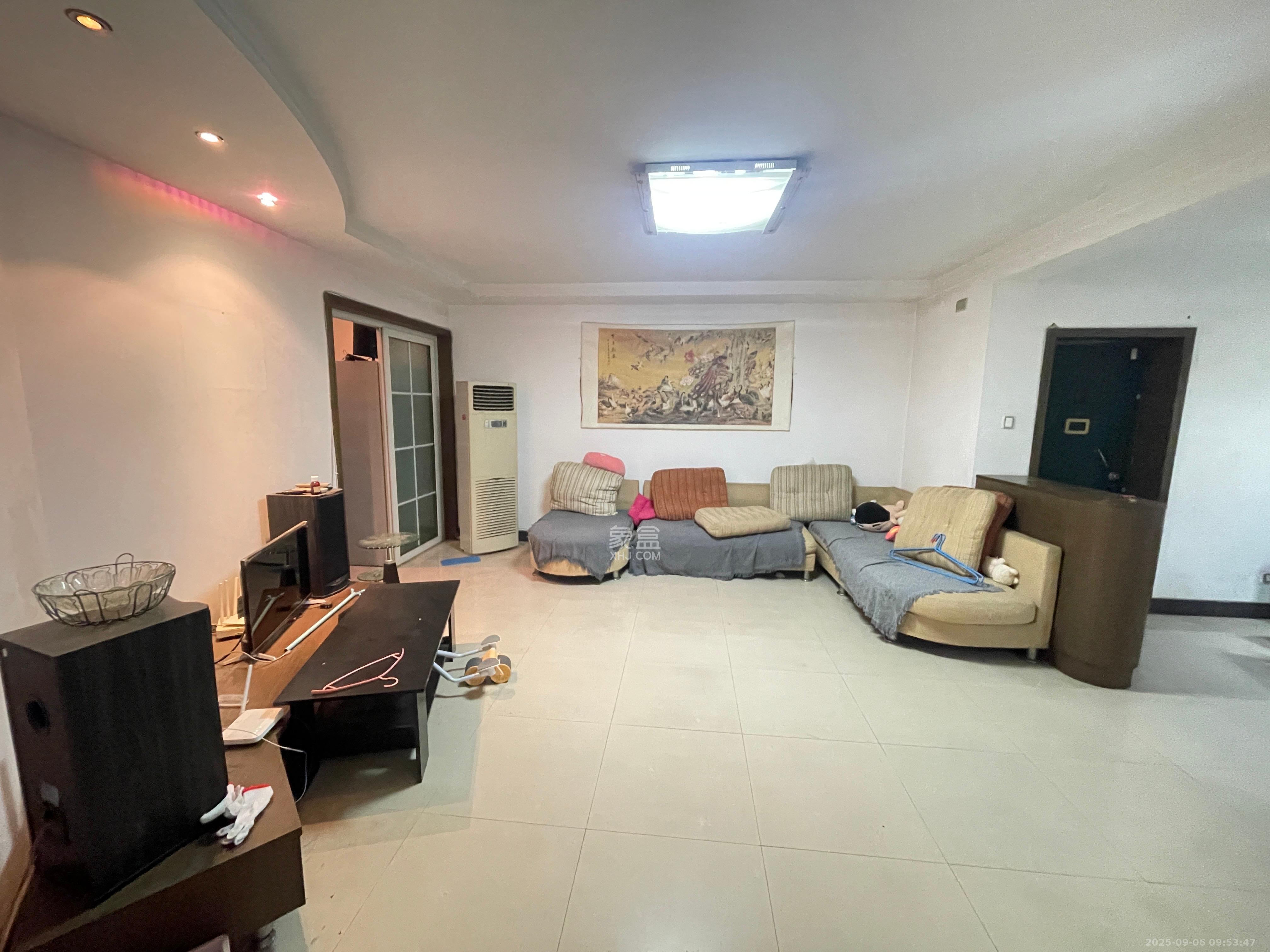 英才园二片  3室2厅2卫    2200.0元/月 英才园二片  3室2厅2卫    2200.0元/月室内图