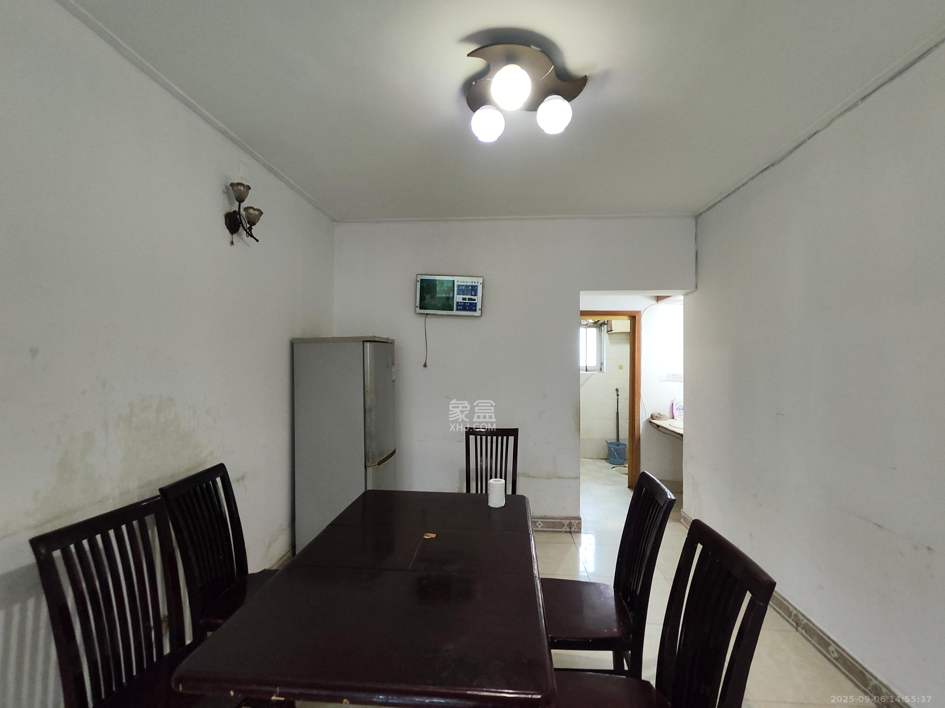 远通苑小区 2室2厅1卫 1300.0元/月 远通苑小区 2室2厅1卫 1300.0元/月室内图