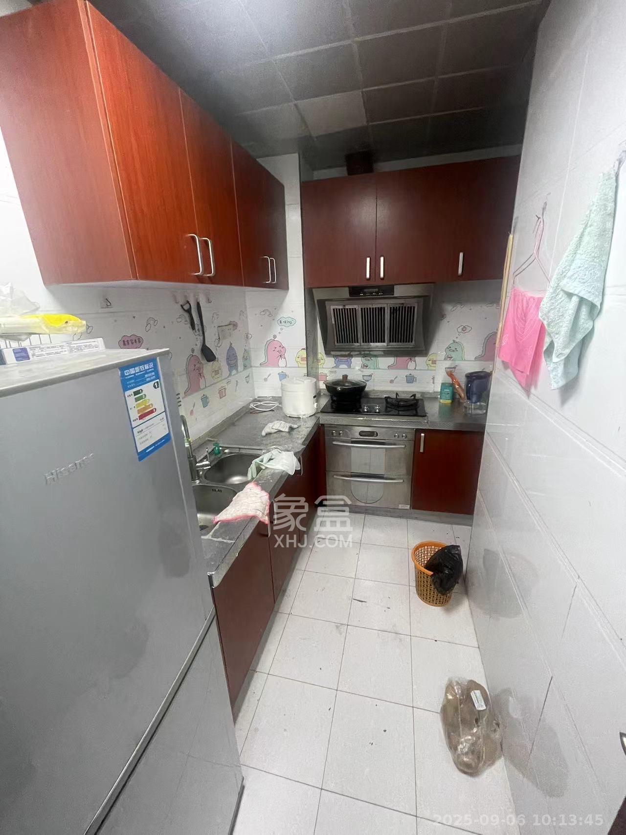 高升金典 1室1厅1卫 1550.0元/月 高升金典 1室1厅1卫 1550.0元/月室内图