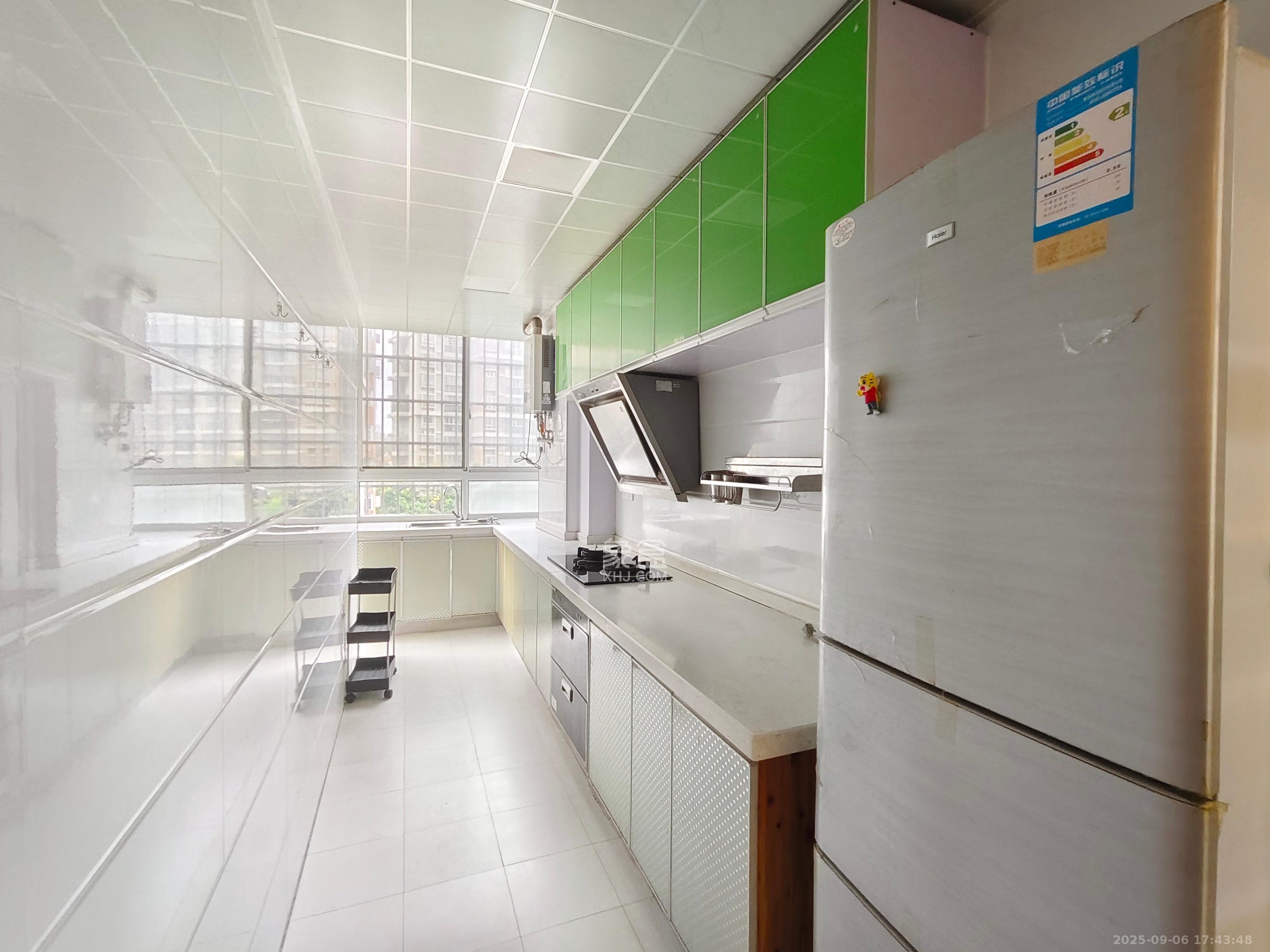 中房F联邦  1室2厅1卫    2800.0元/月 中房F联邦  1室2厅1卫    2800.0元/月室内图