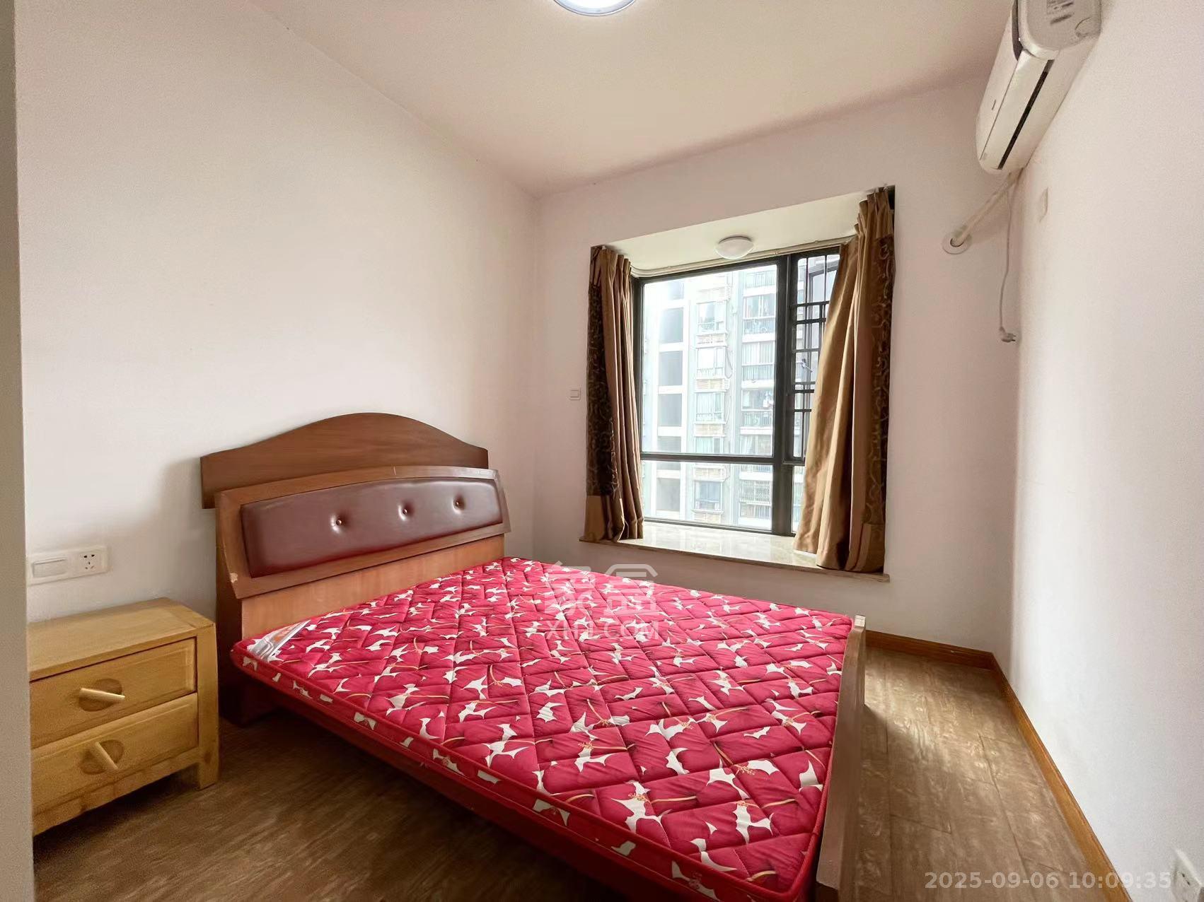 长房东郡  4室2厅2卫    4000.0元/月室内图