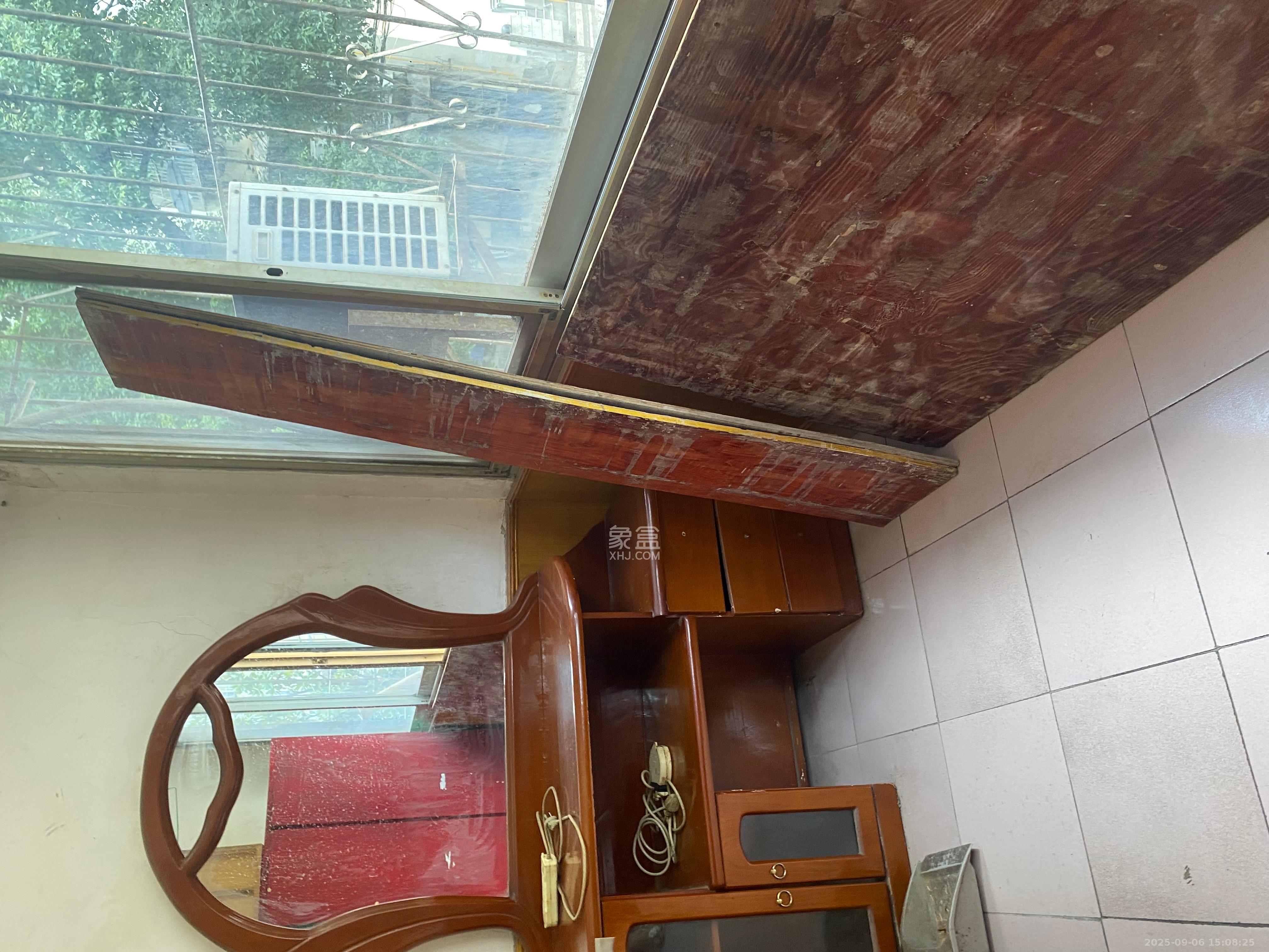 中建五局天心苑  2室1厅1卫    1400.0元/月室内图