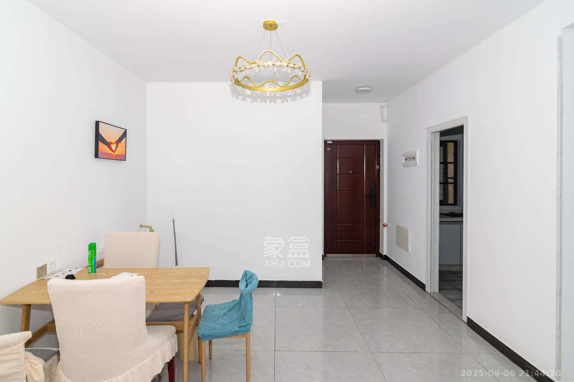 美的翰城  3室2厅1卫    78.8万客厅