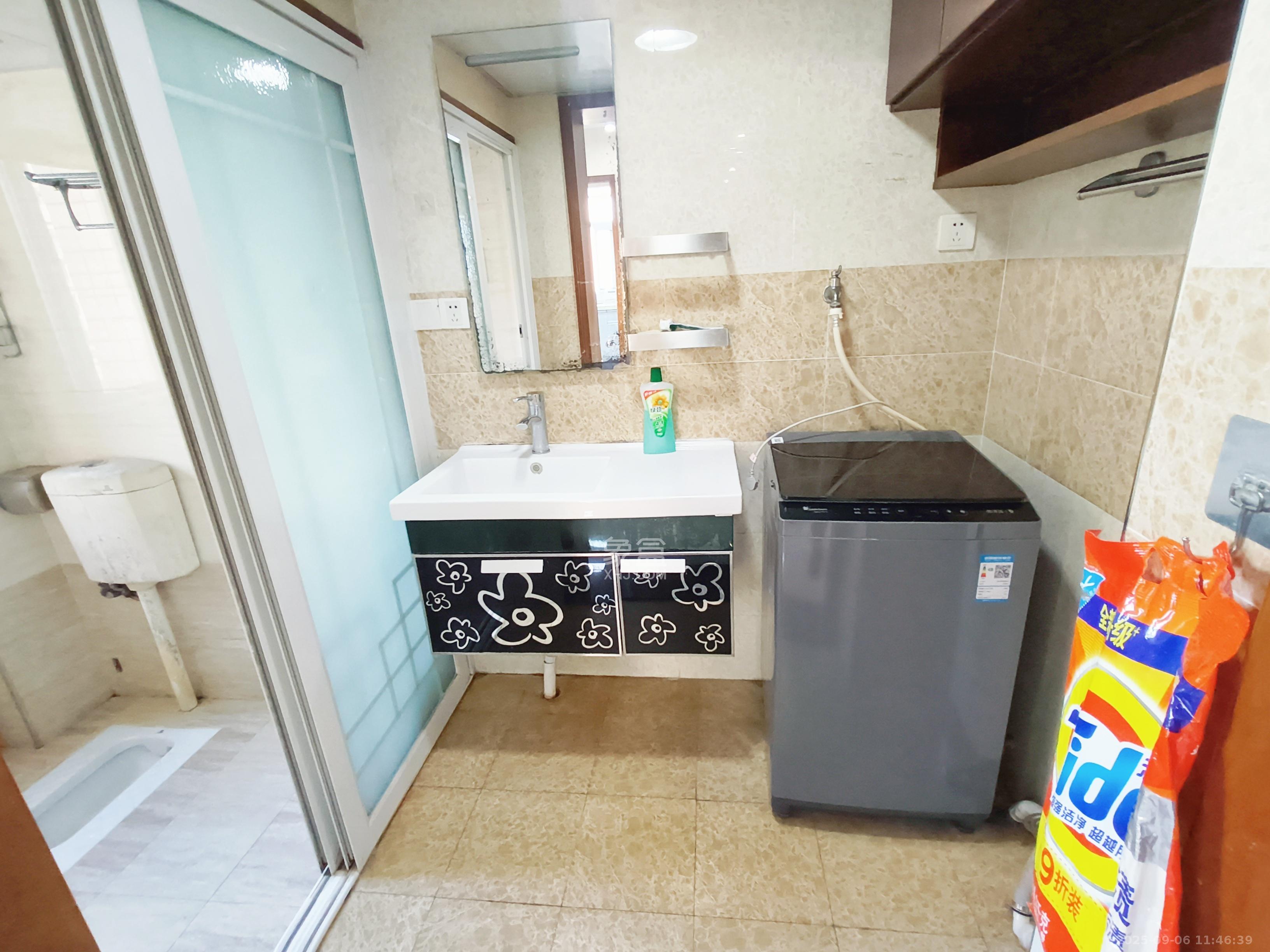 枫林美景  3室2厅2卫    2500.0元/月室内图