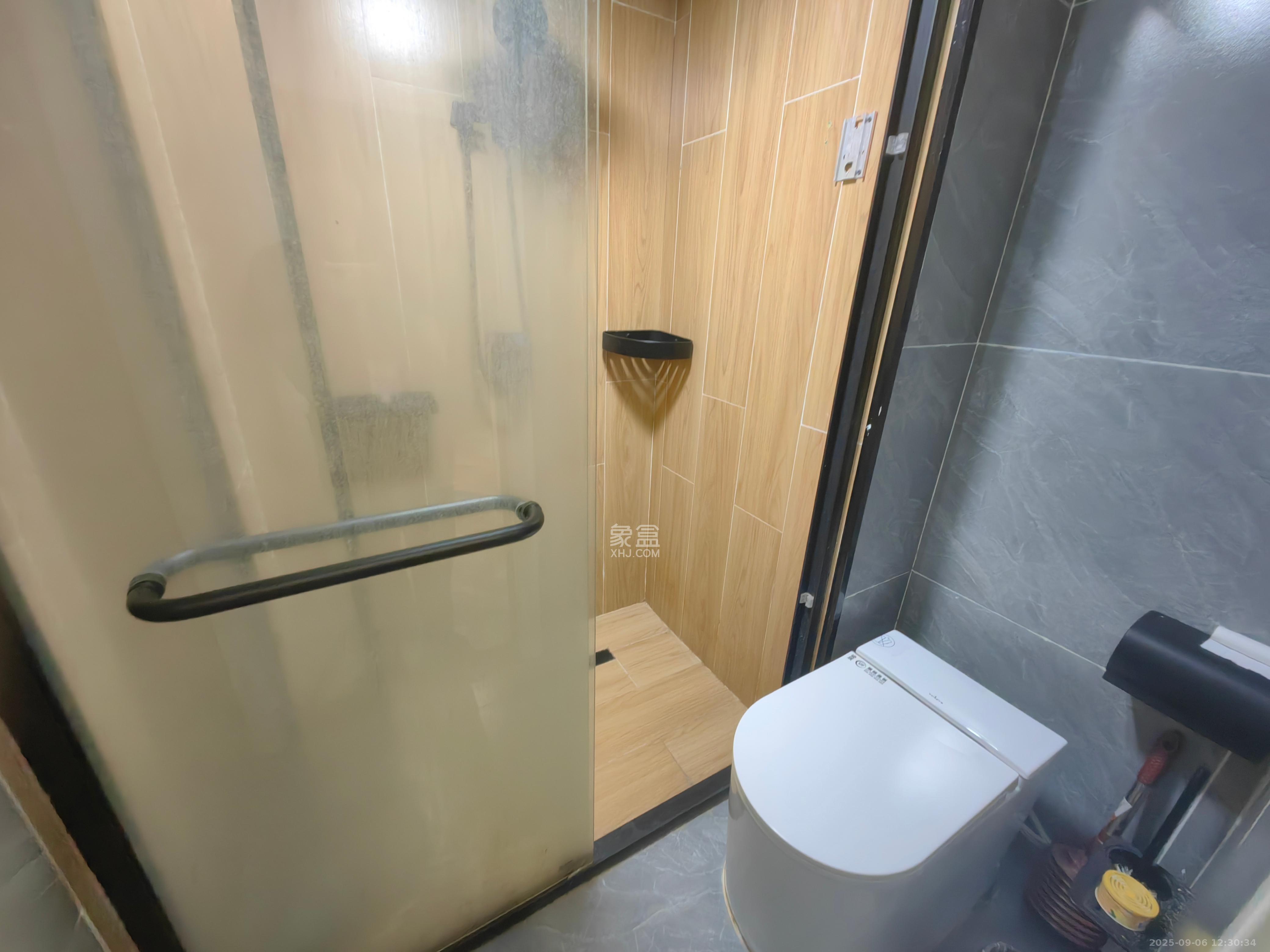 新青年公寓 1室1厅1卫 1800.0元/月 新青年公寓 1室1厅1卫 1800.0元/月室内图