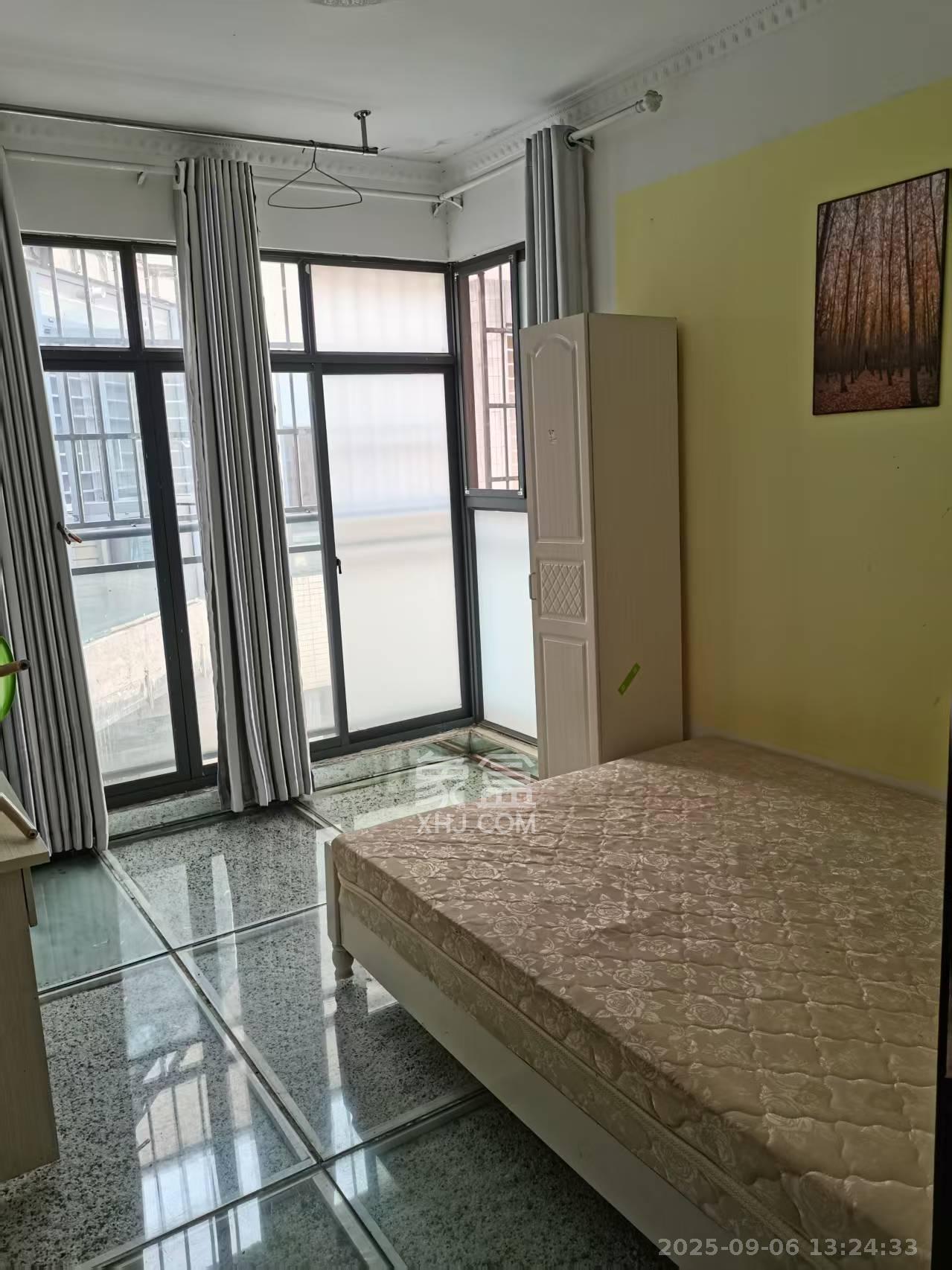 江河双水湾 1室1厅1卫 800.0元/月 江河双水湾 1室1厅1卫 800.0元/月室内图