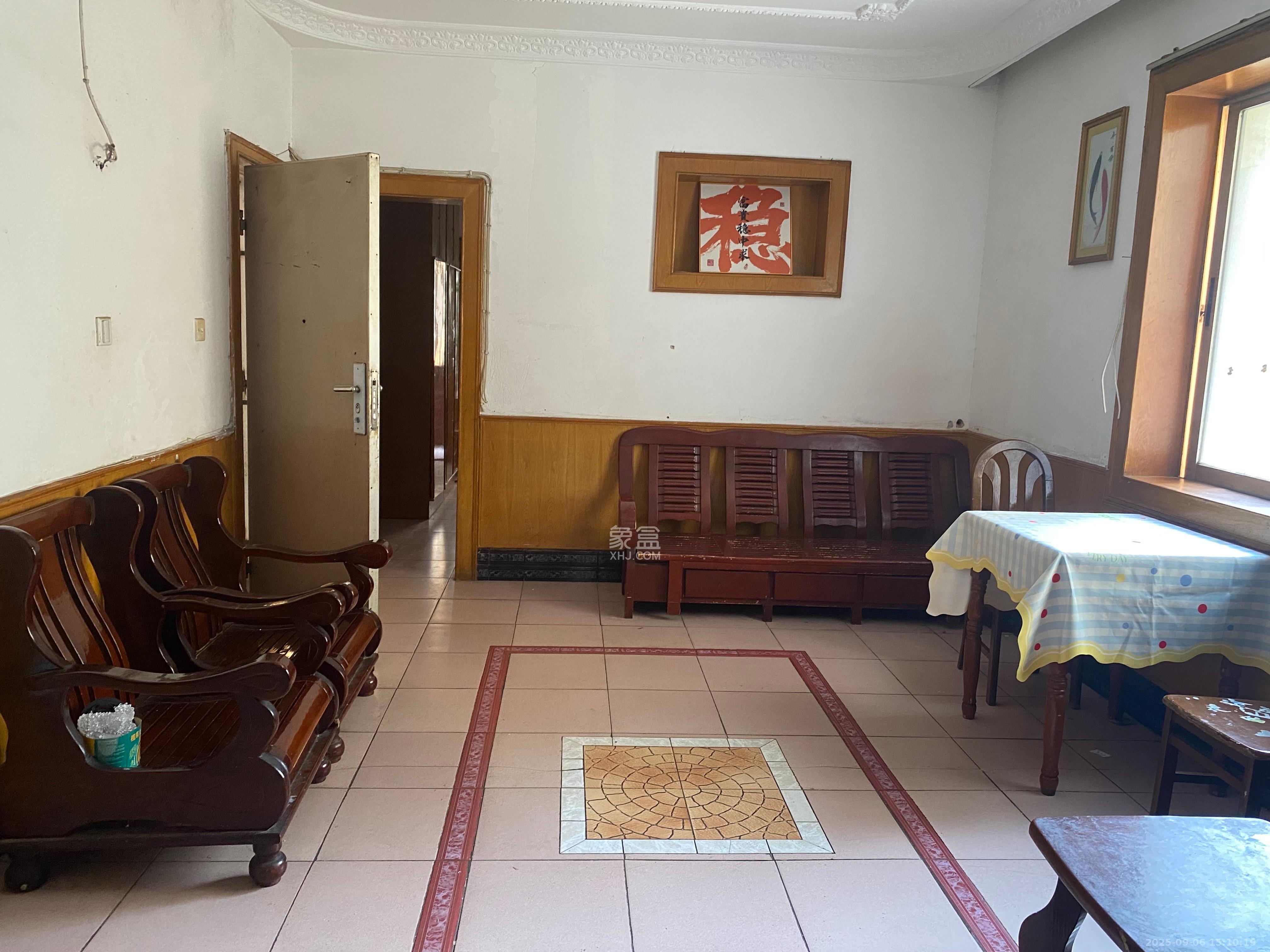 中建五局天心苑  2室1厅1卫    1400.0元/月室内图