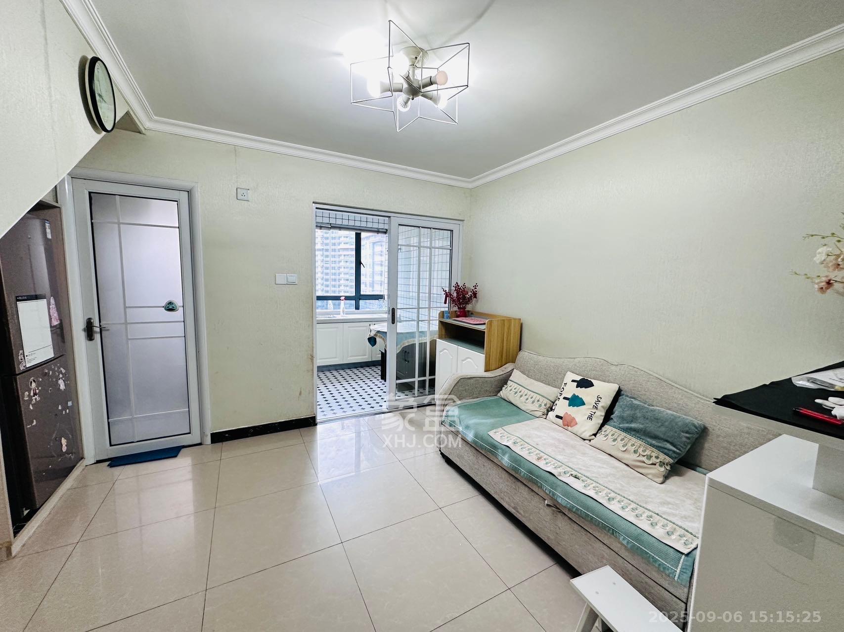 泰龙华府 1室1厅2卫 1600.0元/月 泰龙华府 1室1厅2卫 1600.0元/月室内图