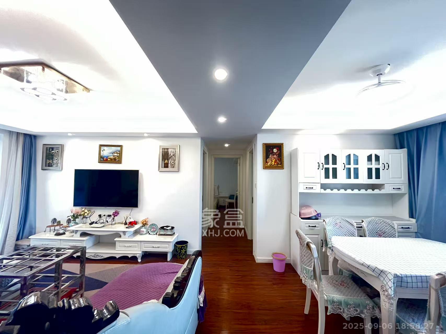 万科魅力之城观澜里 3室2厅2卫 3800.0元/月 万科魅力之城观澜里 3室2厅2卫 3800.0元/月室内图