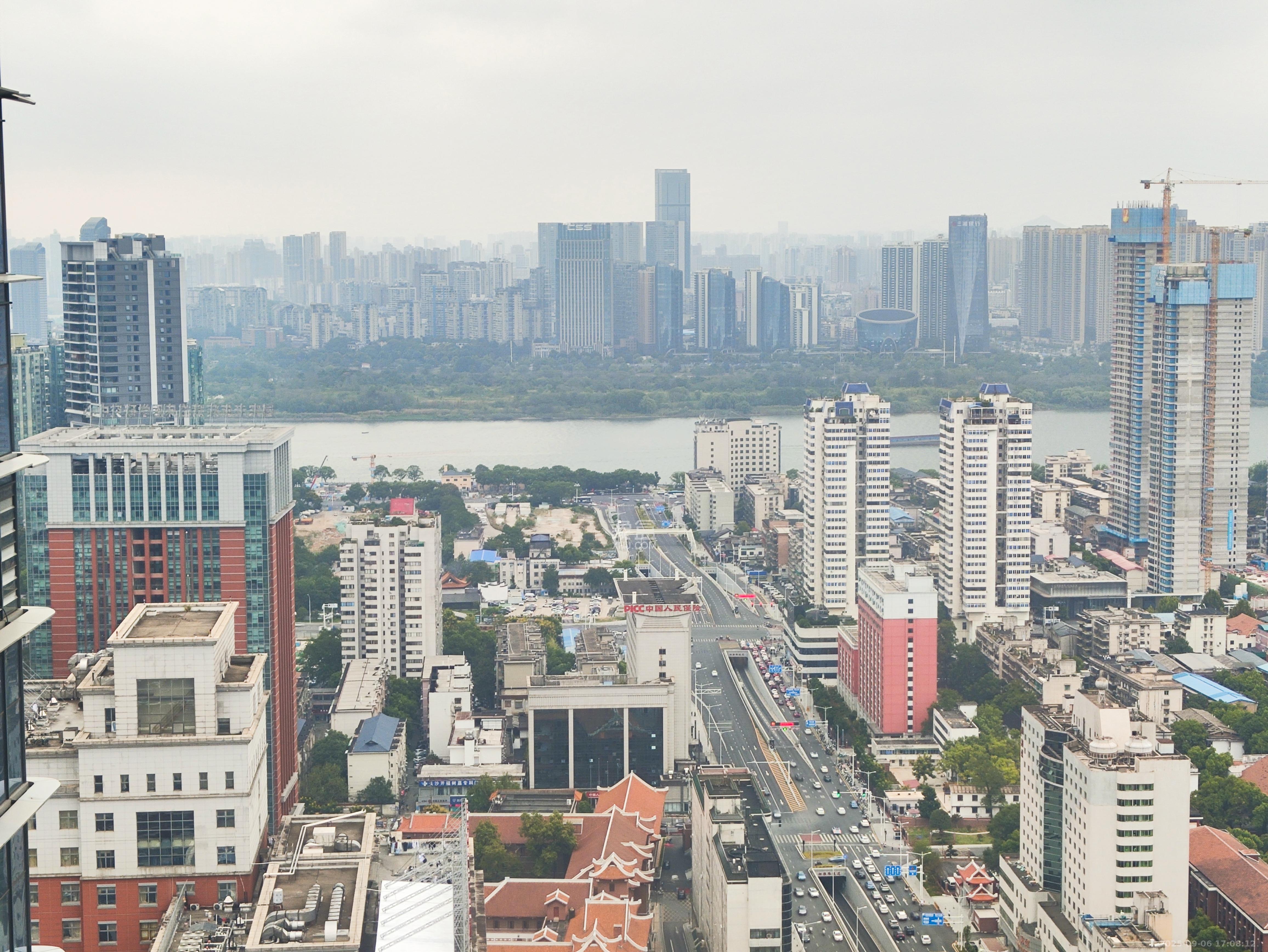 华远华时代  4室2厅2卫    3700.0元/月室内图