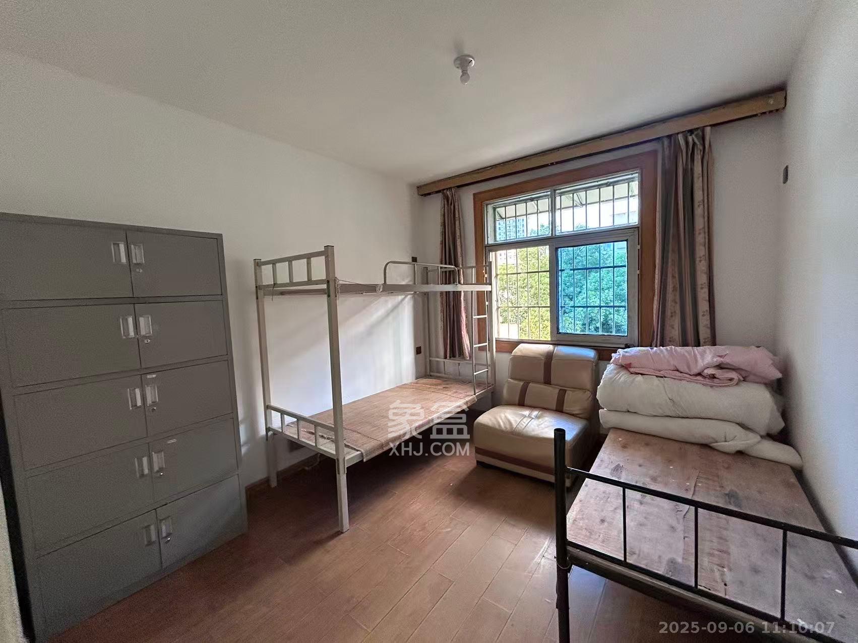 魏家坡 3室2厅1卫 1800.0元/月 魏家坡 3室2厅1卫 1800.0元/月室内图