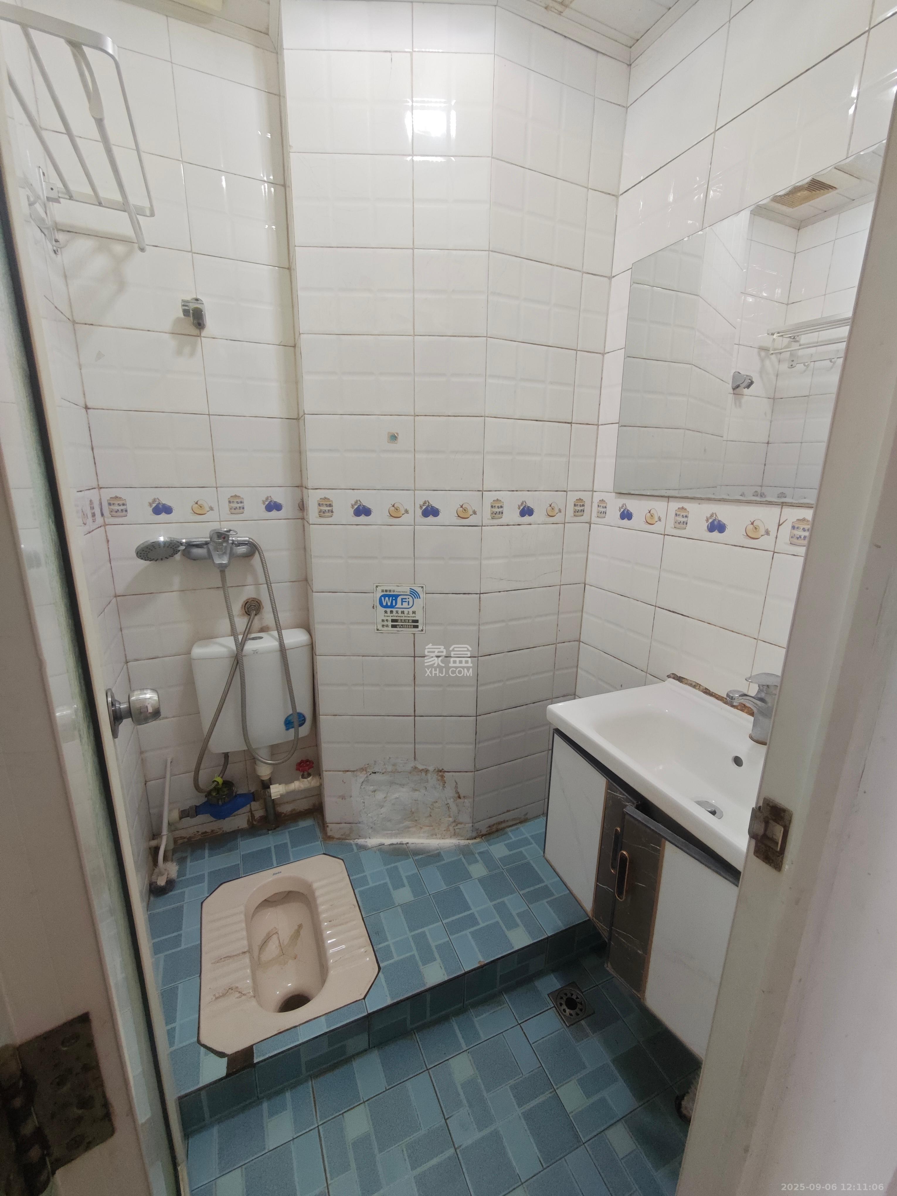 日出东方  1室1厅1卫    1500.0元/月室内图