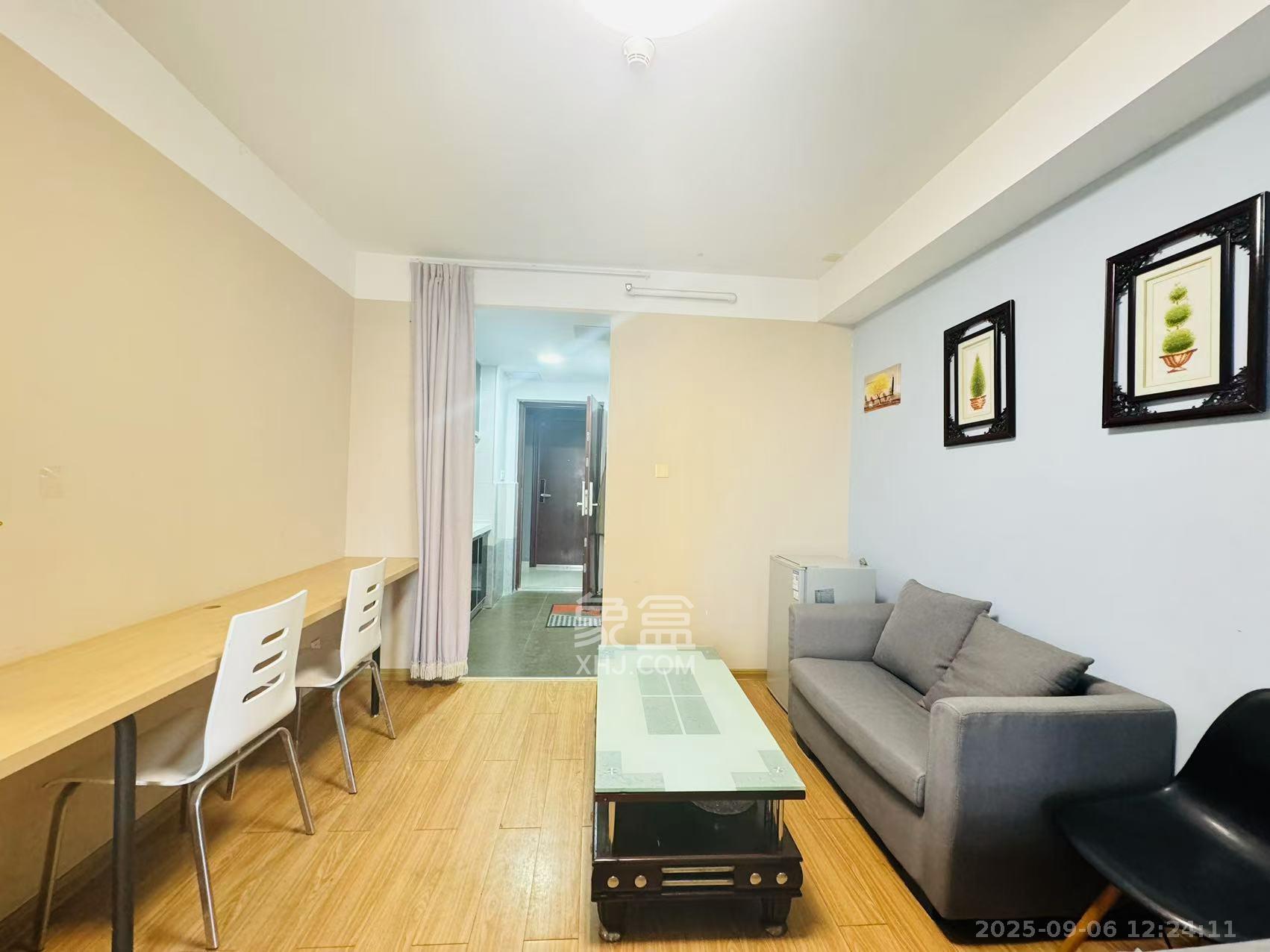 万科白鹭郡  1室1厅1卫    1400.0元/月 万科白鹭郡  1室1厅1卫    1400.0元/月室内图