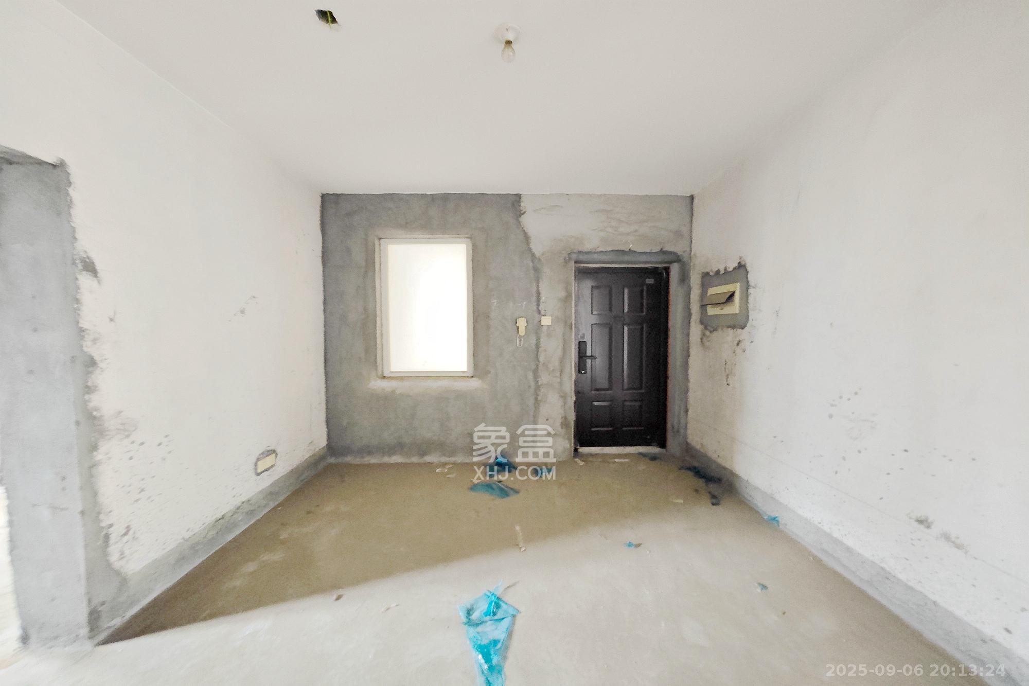 丽星景园  3室2厅2卫    110.0万 丽星景园  3室2厅2卫    110.0万客厅