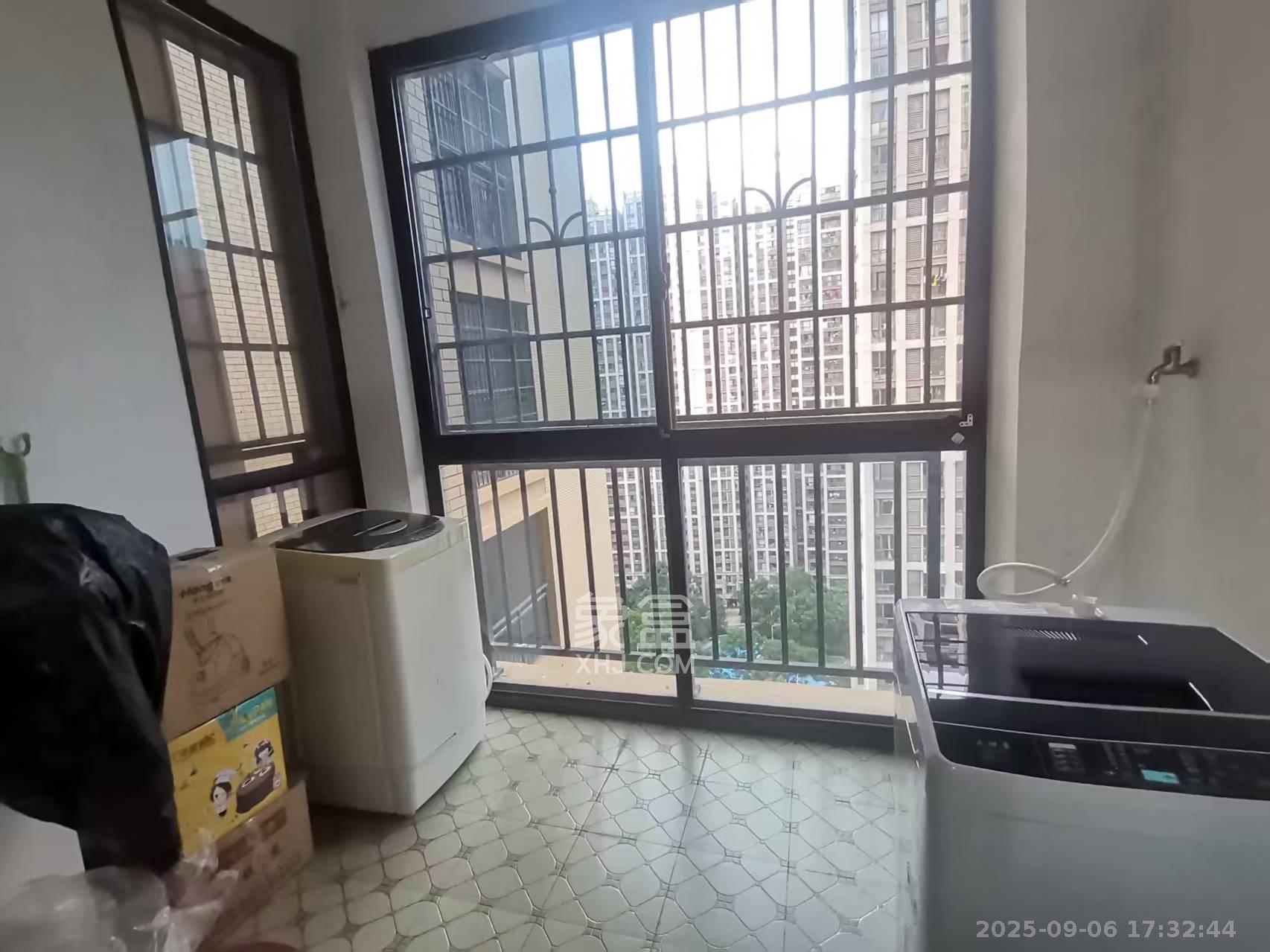 三景华御 4室2厅1卫 2000.0元/月 三景华御 4室2厅1卫 2000.0元/月室内图