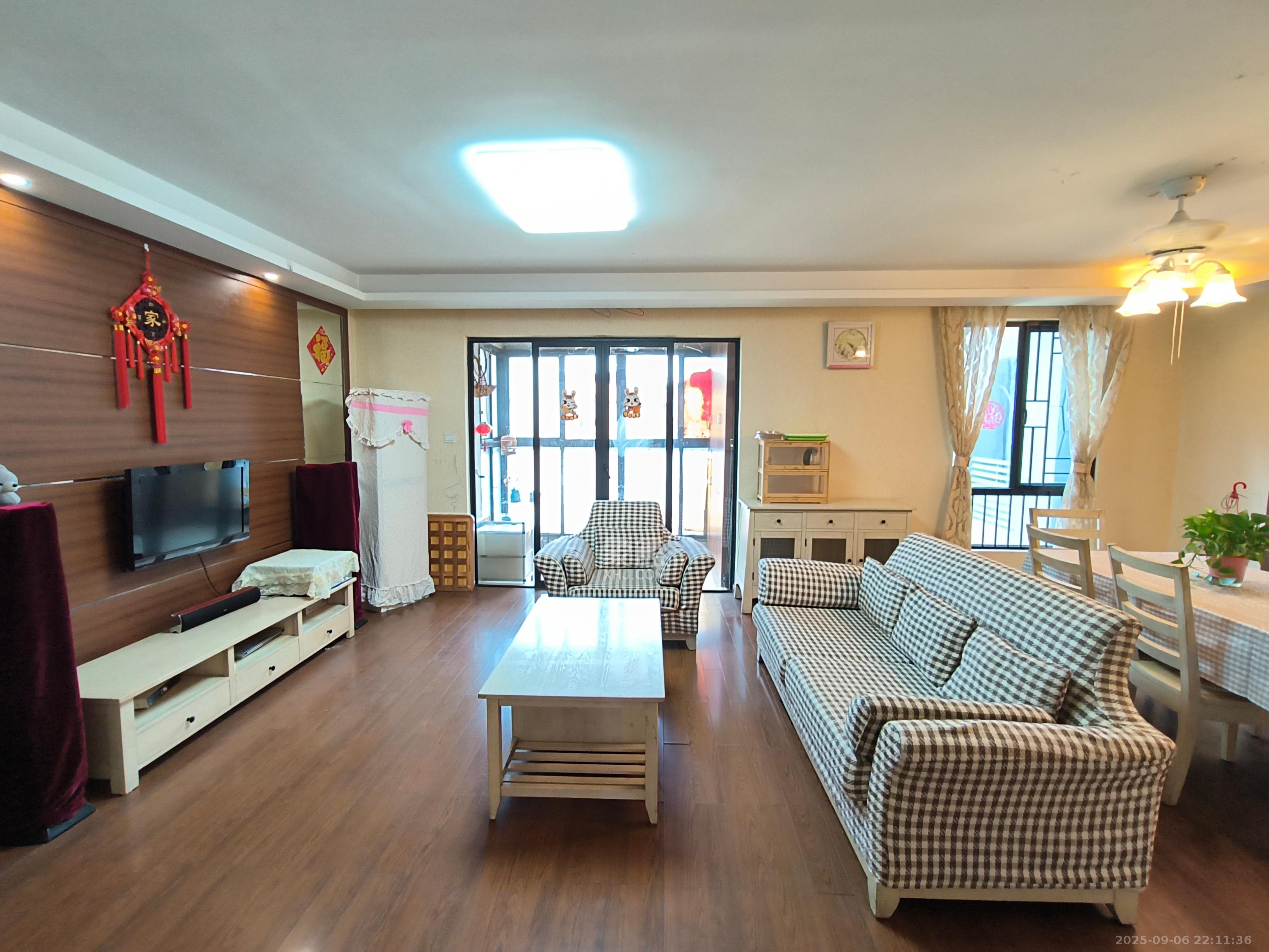 万科城  3室2厅1卫    3000.0元/月 万科城  3室2厅1卫    3000.0元/月室内图