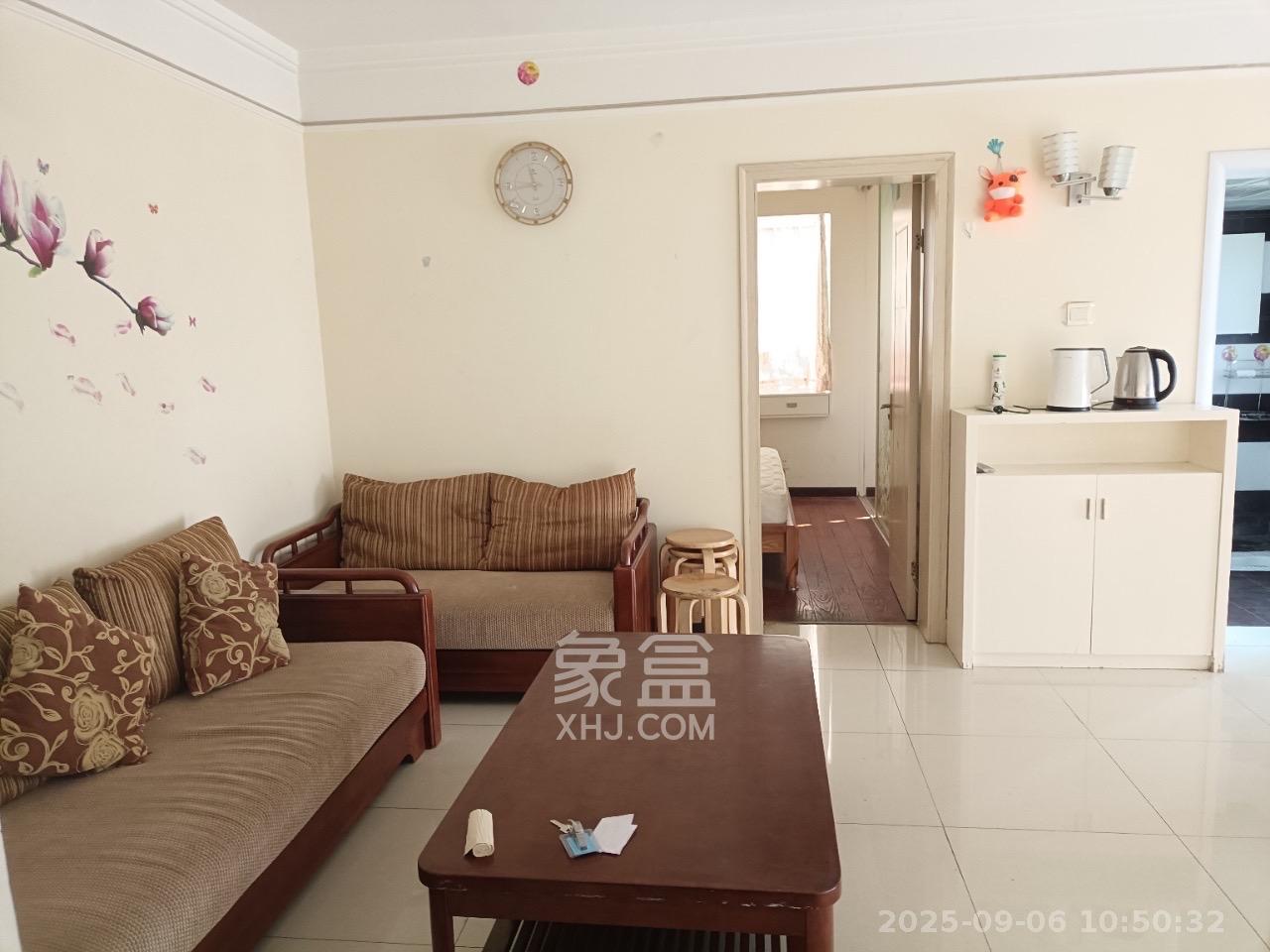 鄱阳小区  2室2厅1卫    1350.0元/月室内图