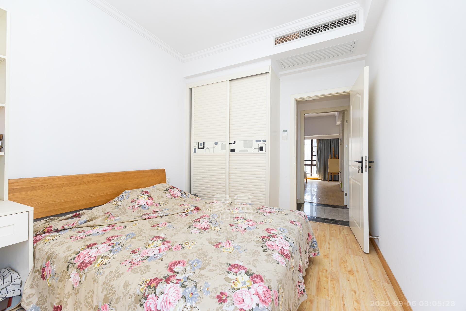 南山苏迪亚诺  4室2厅1卫    118.0万 南山苏迪亚诺  4室2厅1卫    118.0万卧室