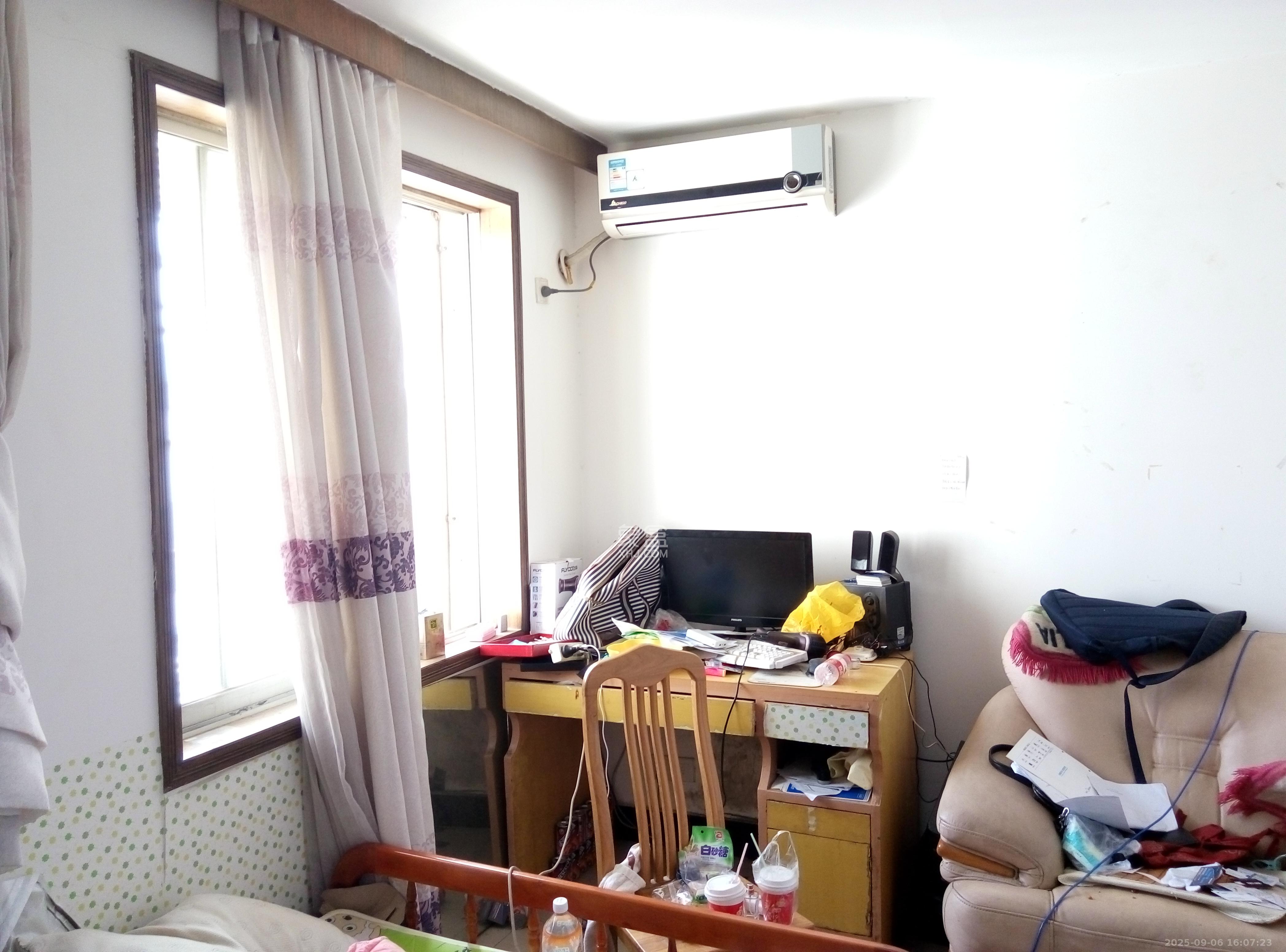 泰禹公馆  3室2厅1卫    2000.0元/月 泰禹公馆  3室2厅1卫    2000.0元/月室内图