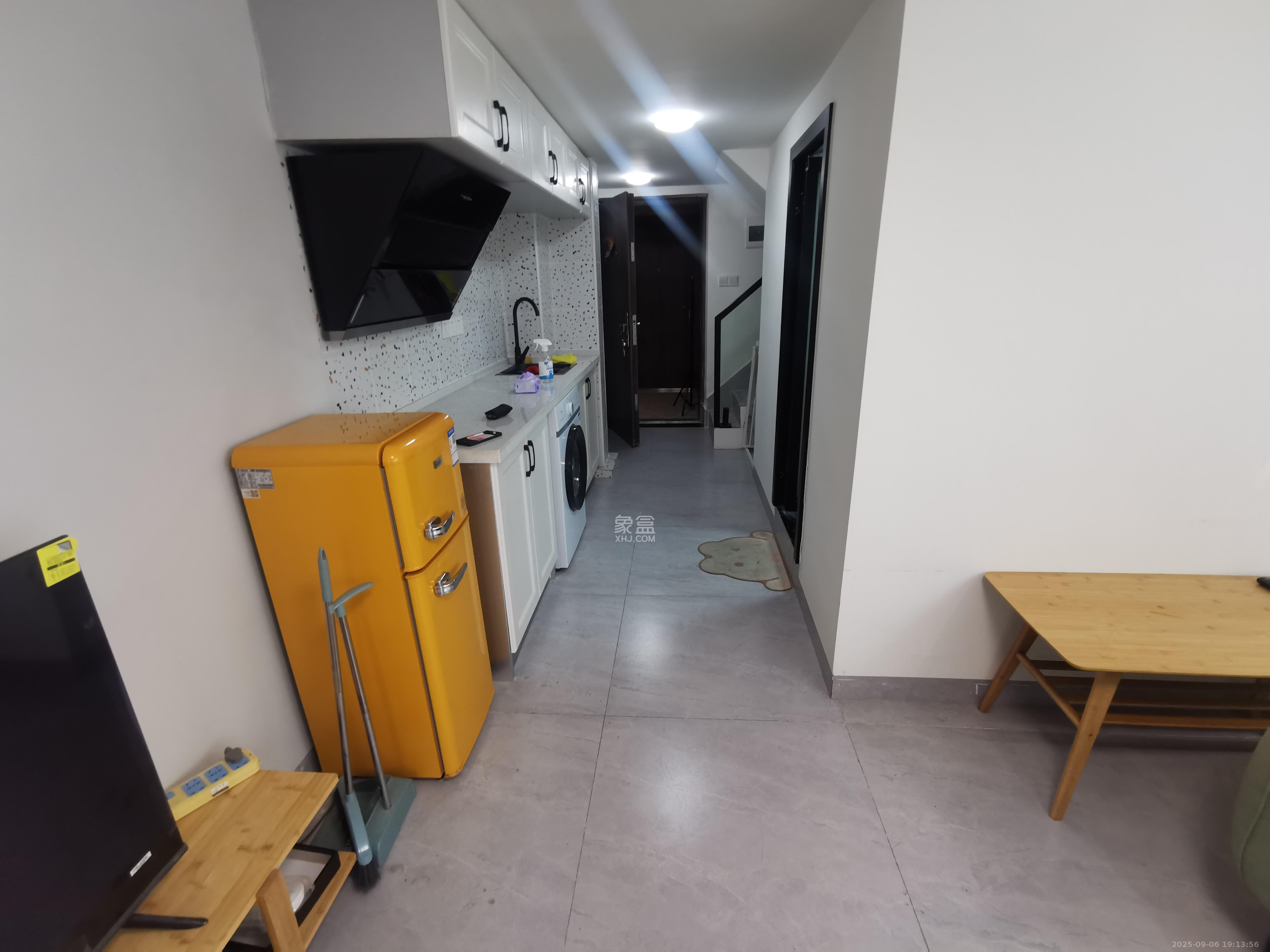 龙湖湘江星座(祺鑫星座公寓) 1室1厅1卫 1800.0元/月 龙湖湘江星座(祺鑫星座公寓) 1室1厅1卫 1800.0元/月室内图