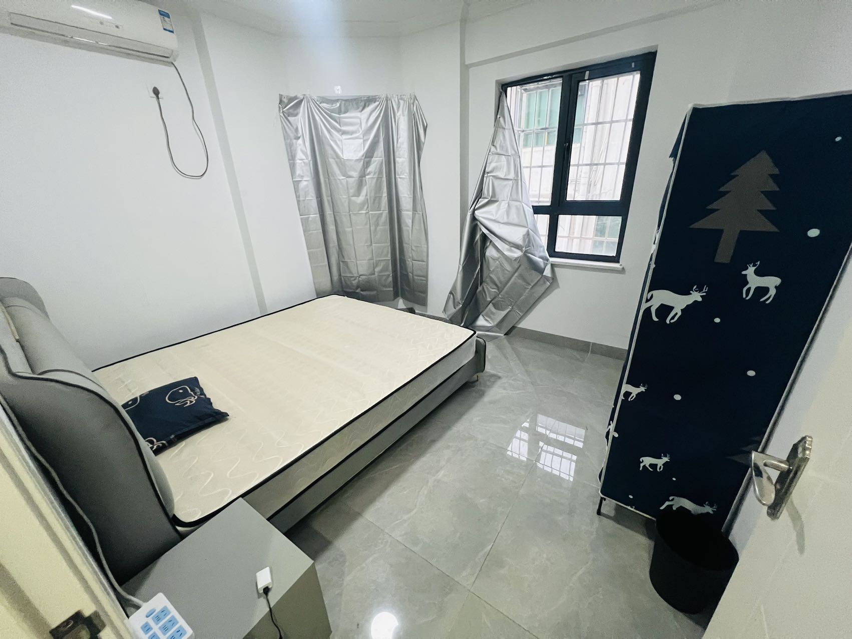 傍海小区  3室2厅1卫   3000.00元/月室内图