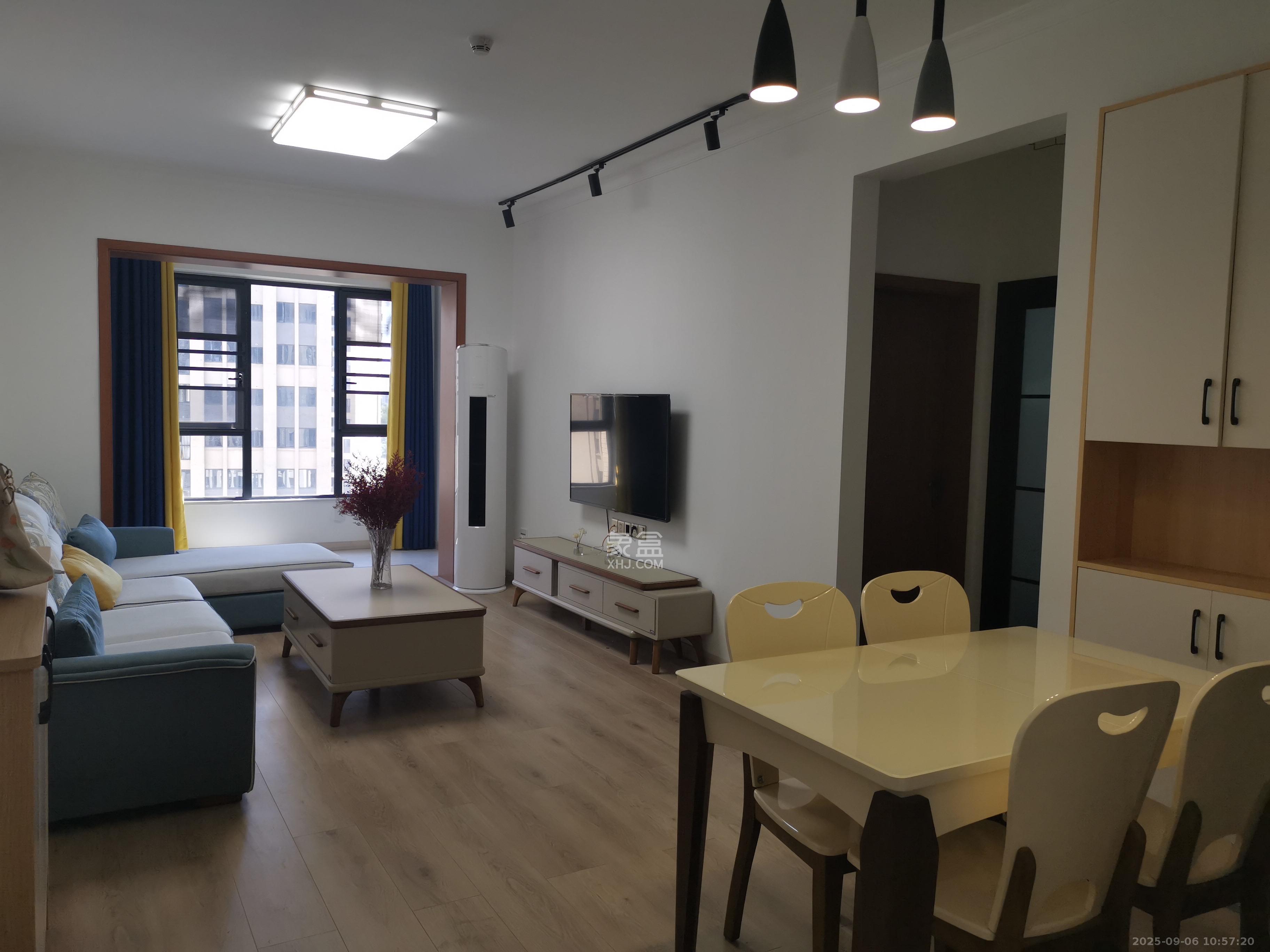 长房半岛蓝湾(观山月) 2室1厅1卫 2000.0元/月 长房半岛蓝湾(观山月) 2室1厅1卫 2000.0元/月室内图