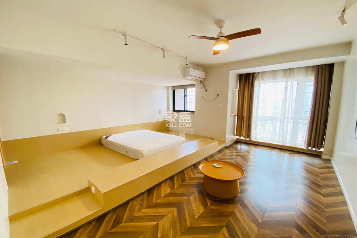 新青年公寓  1室1厅1卫    1500.0元/月 新青年公寓  1室1厅1卫    1500.0元/月室内图