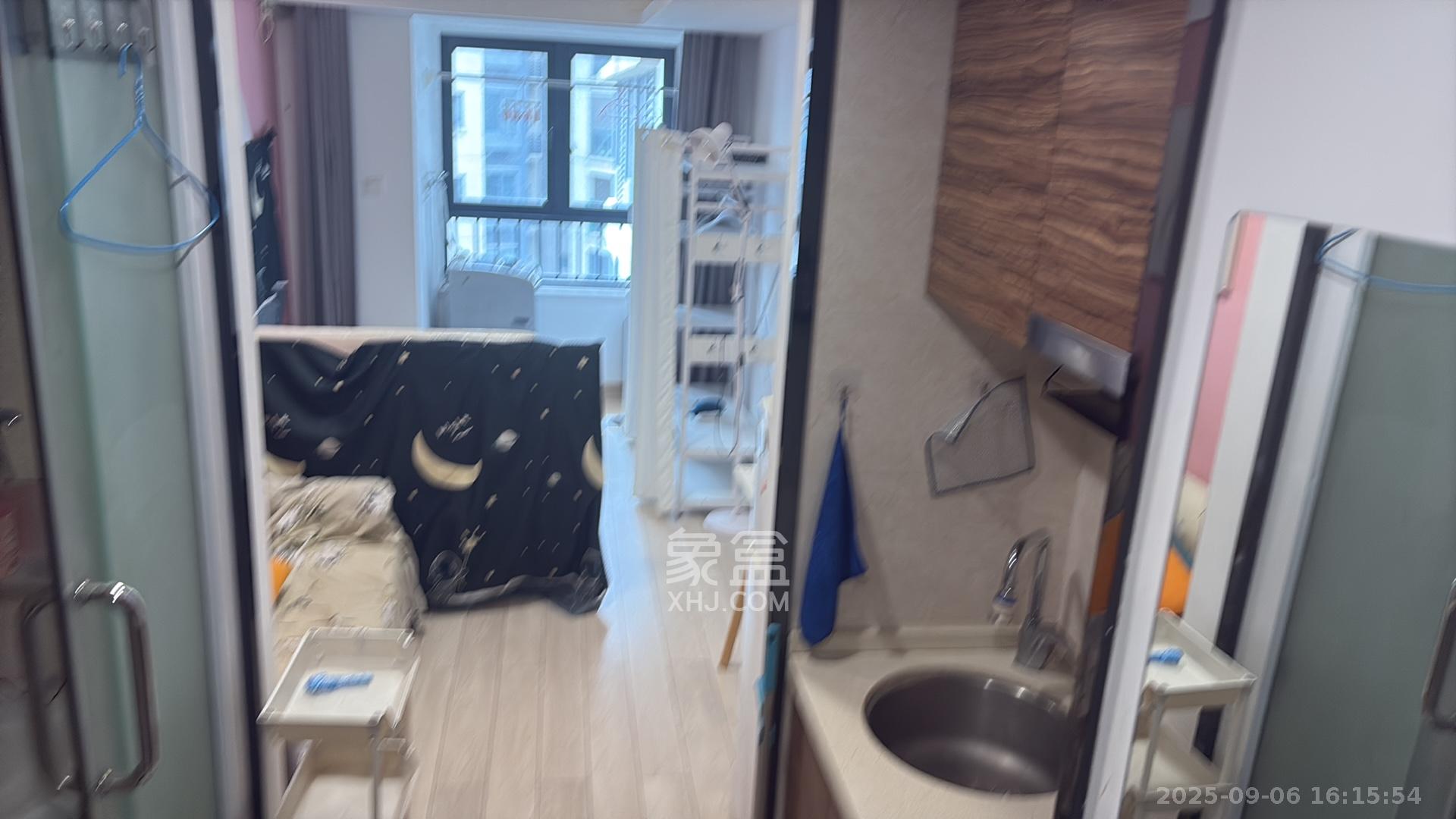 万科金域缇香  1室1厅1卫    1300.0元/月 万科金域缇香  1室1厅1卫    1300.0元/月室内图