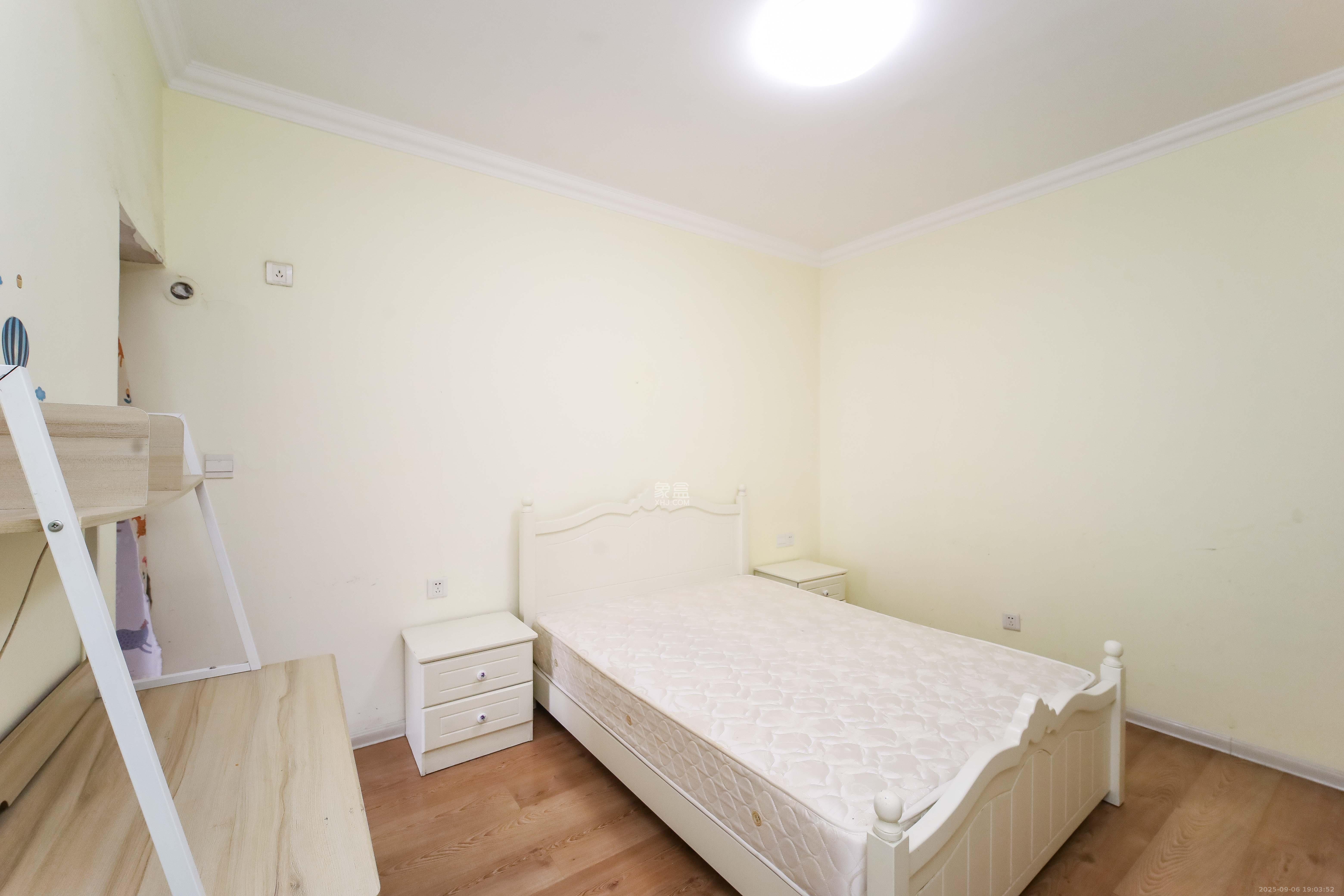 汇都公寓 1室1厅1卫 39.9万 汇都公寓 1室1厅1卫 39.9万卧室