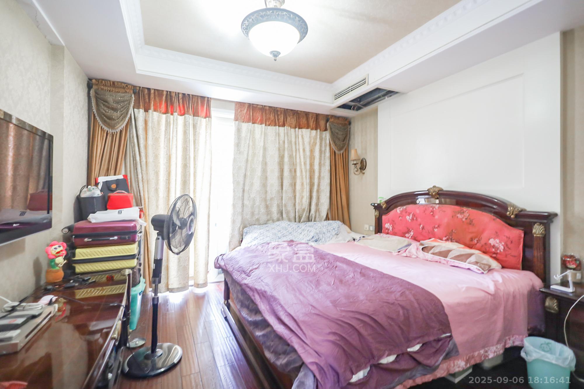 岳麓现代城  4室2厅2卫    229.0万卧室