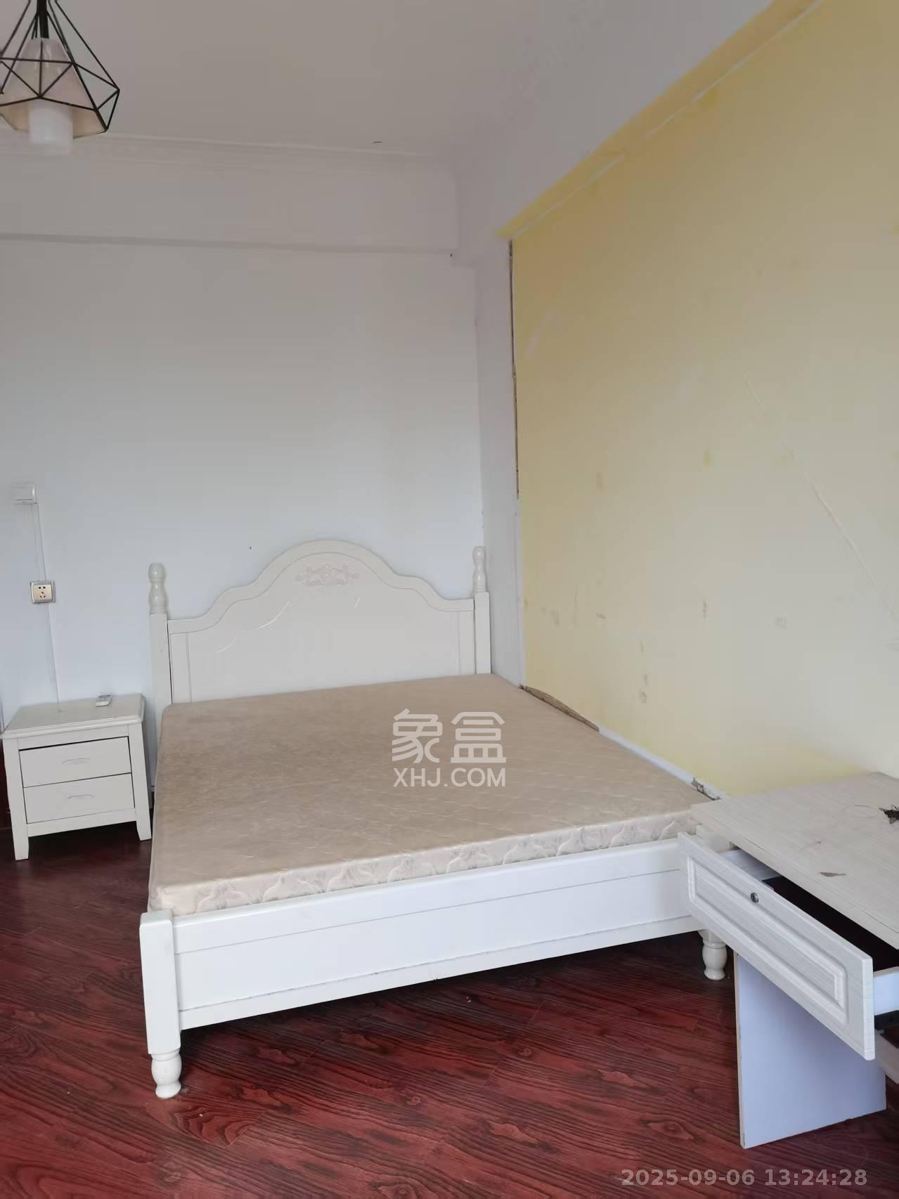 江河双水湾  1室1厅1卫    800.0元/月室内图