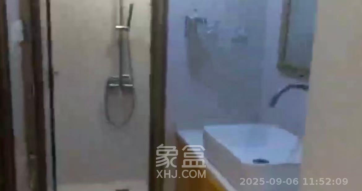 和庄  3室2厅2卫    2000.0元/月
