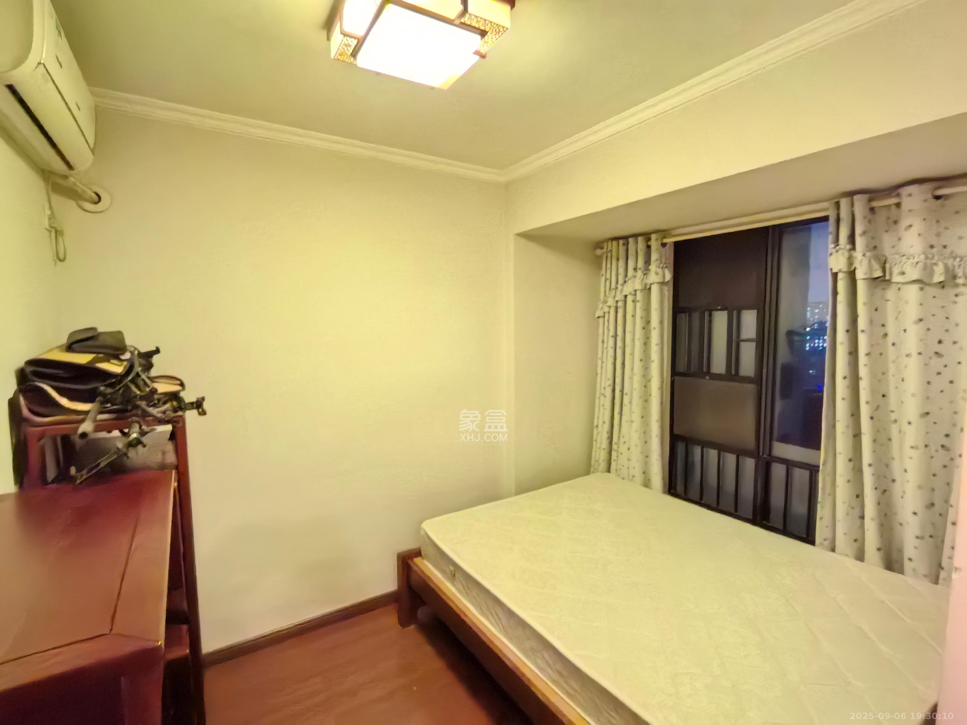 万科金域华府三四期 3室2厅1卫 2500.0元/月 万科金域华府三四期 3室2厅1卫 2500.0元/月室内图