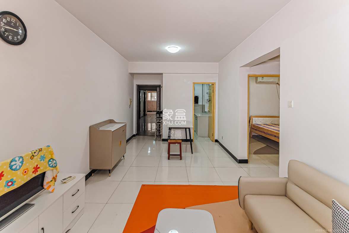 凯通国际城(凯通朝庭)  2室1厅1卫    56.0万 凯通国际城(凯通朝庭)  2室1厅1卫    56.0万客厅