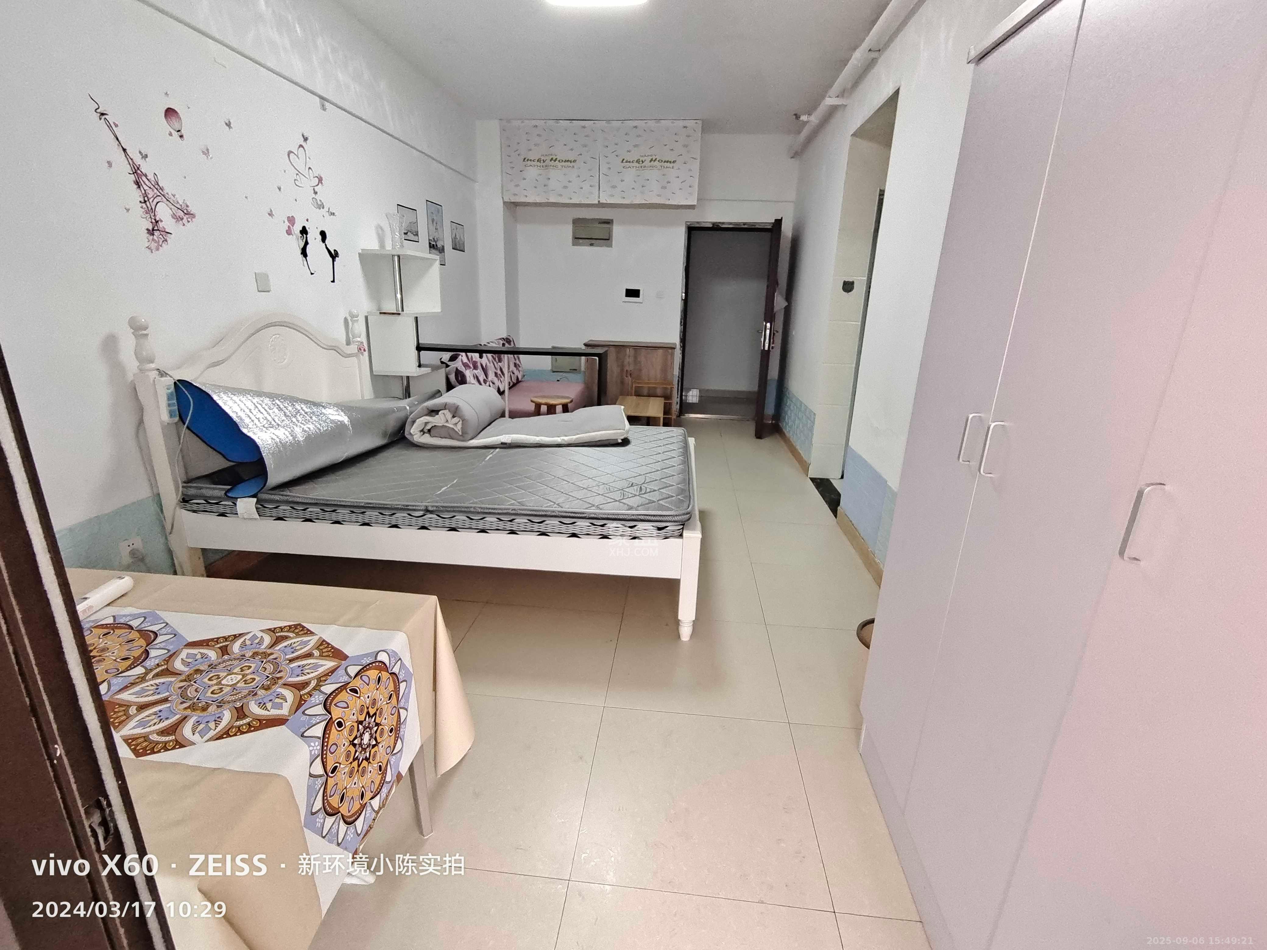 北辰中央公园B区  1室1厅1卫   1400.00元/月室内图