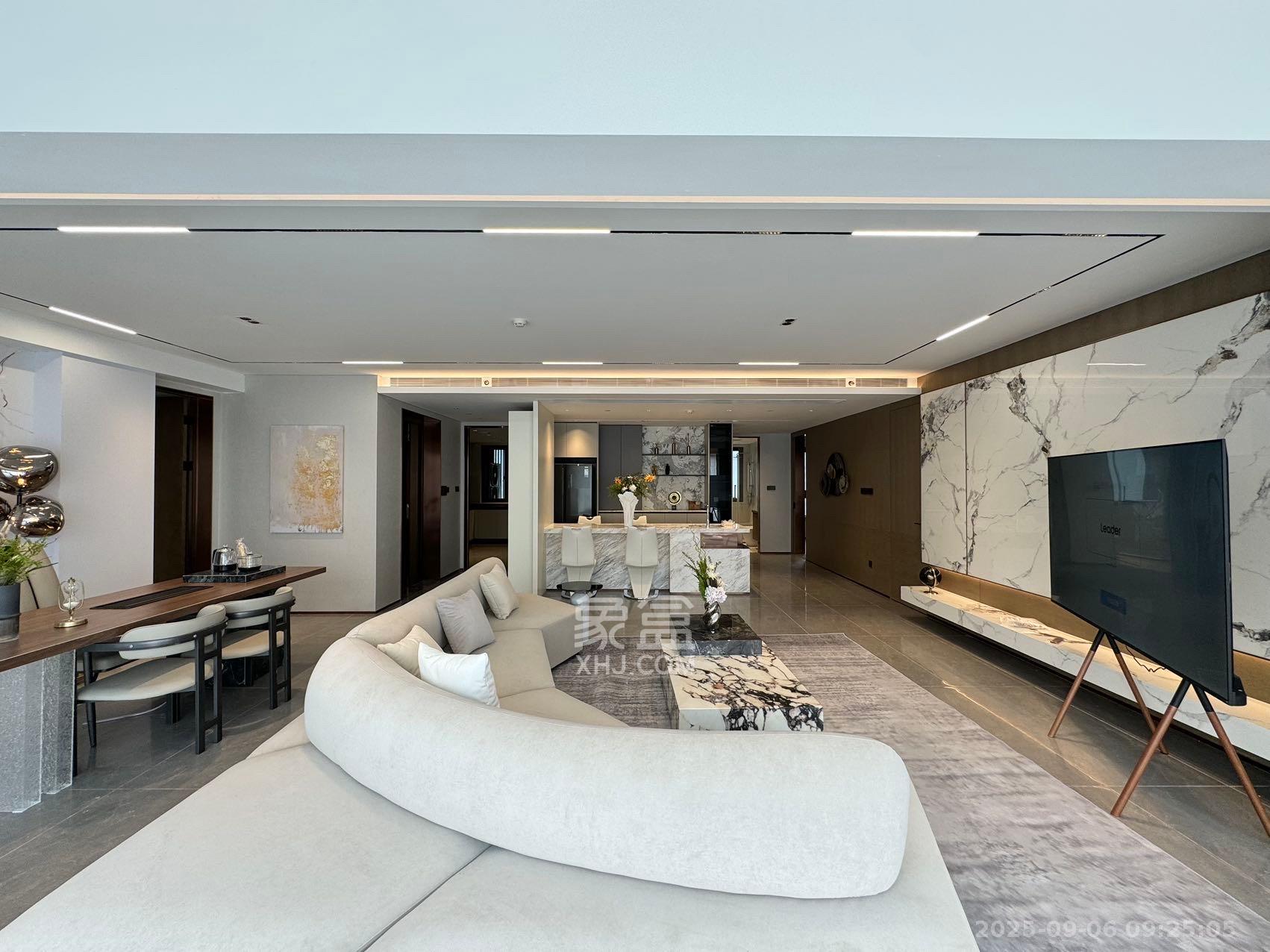 长沙悦府（华润万象城）  4室2厅3卫    16000.0元/月室内图