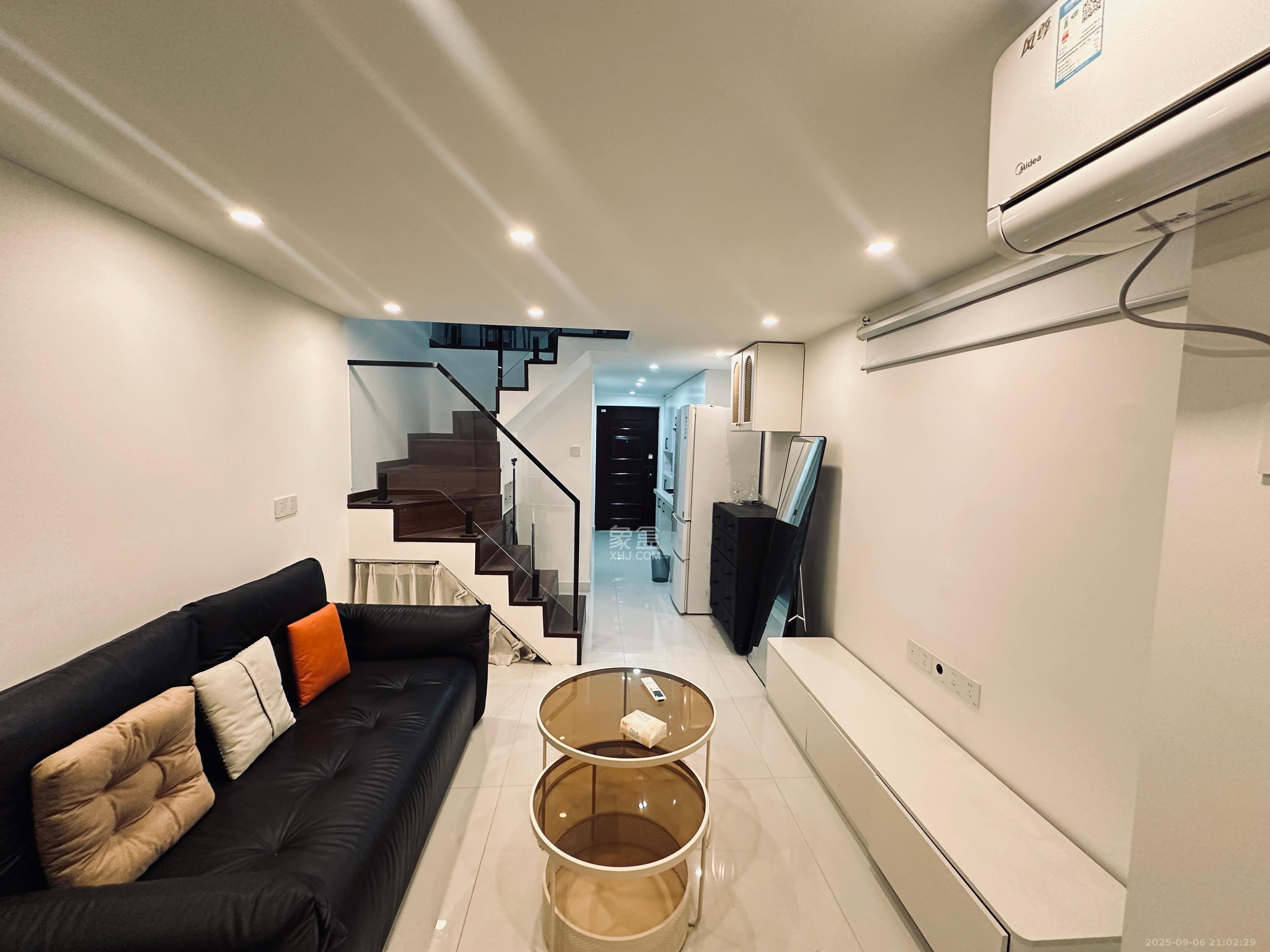 保利天禧EF区  2室2厅1卫    2800.0元/月 保利天禧EF区  2室2厅1卫    2800.0元/月室内图