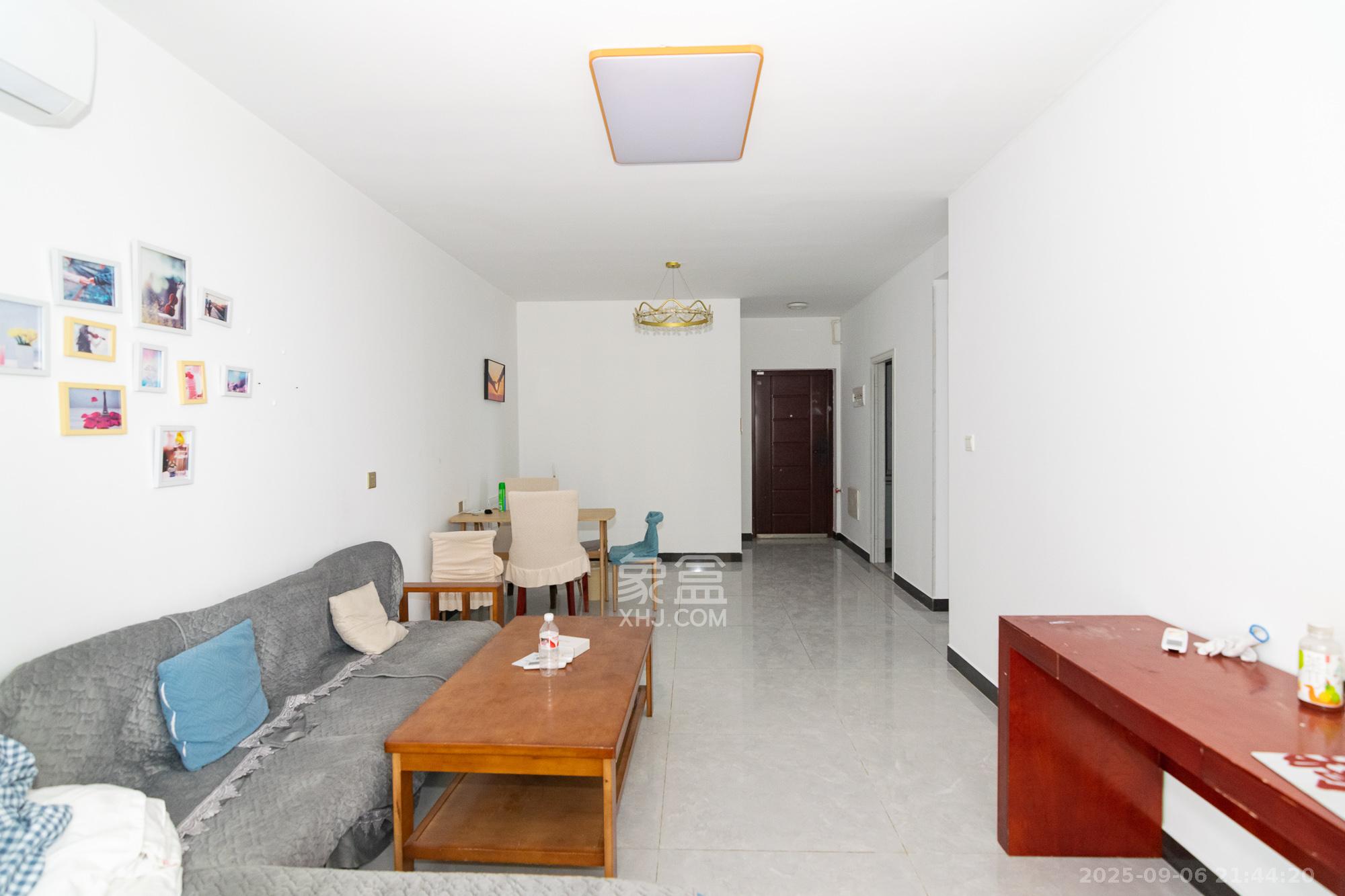 美的翰城  3室2厅1卫    78.8万客厅