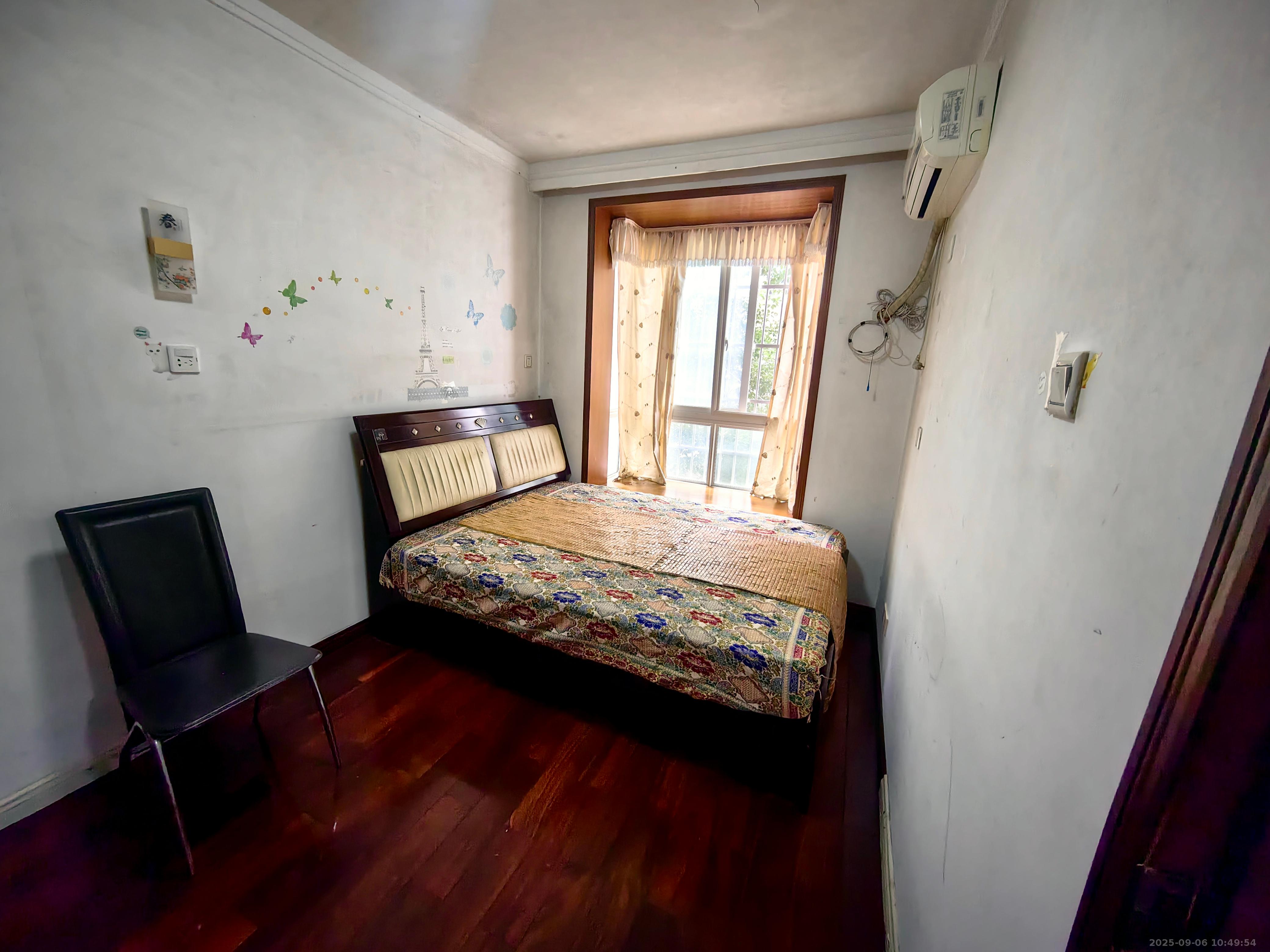 德润园 2室2厅1卫 2000.0元/月 德润园 2室2厅1卫 2000.0元/月室内图