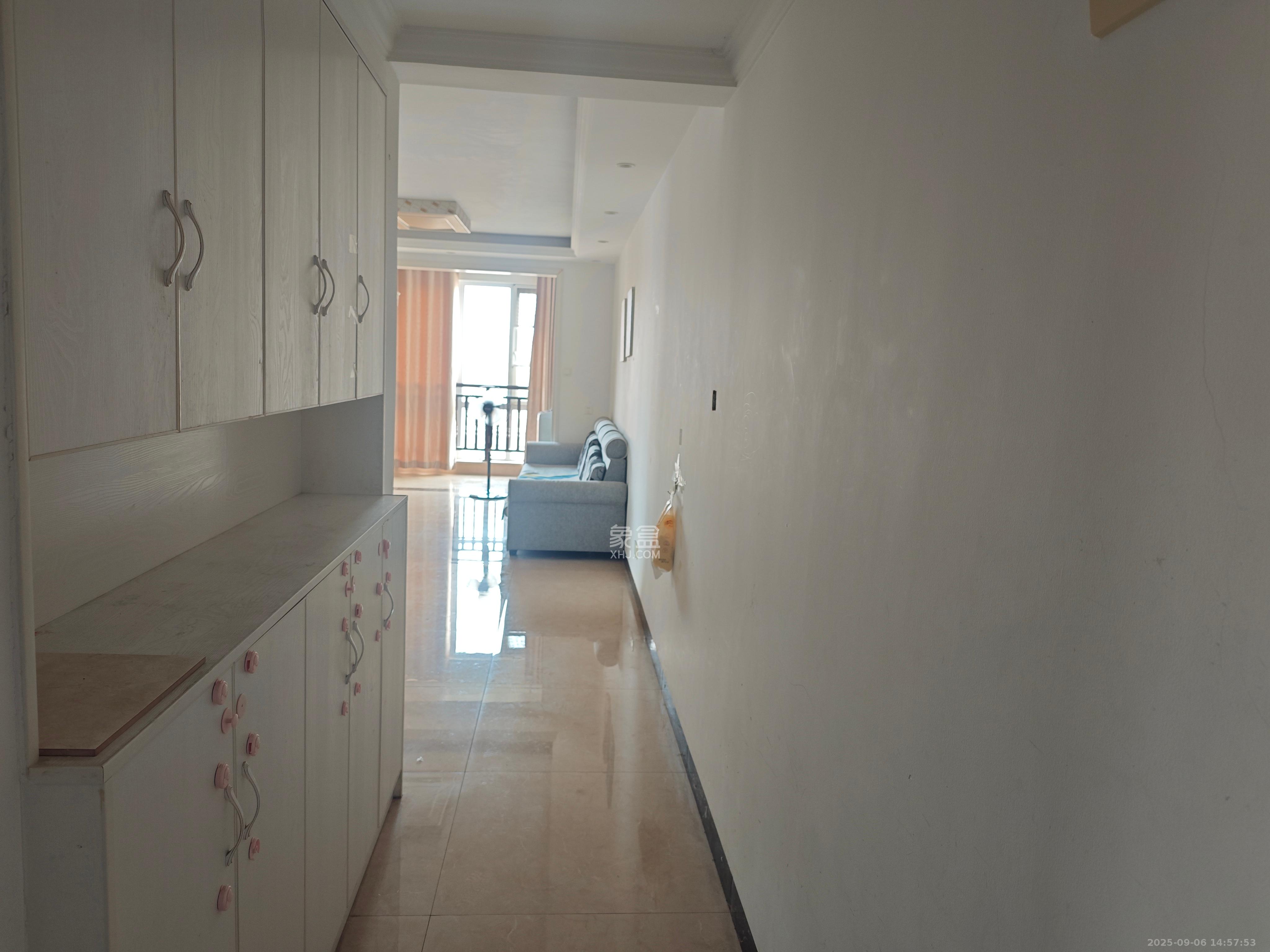 丽发新城  2室2厅1卫    1650.0元/月室内图