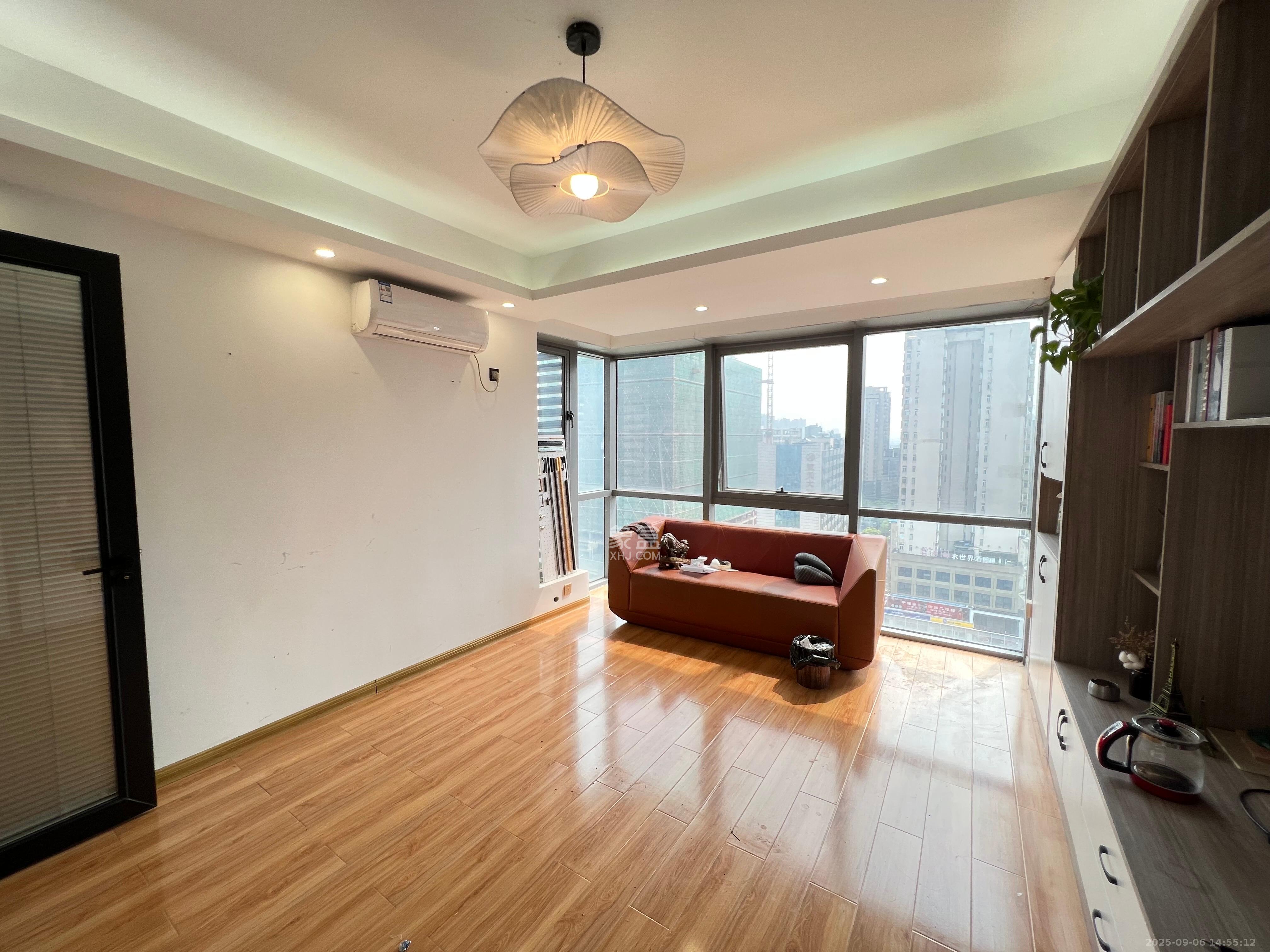 西子一间  6室2厅1卫    6000.0元/月室内图