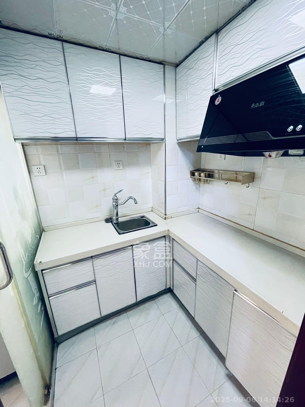 四方小区综合楼（四方嘉丽）  1室0厅0卫    1200.0元/月室内图